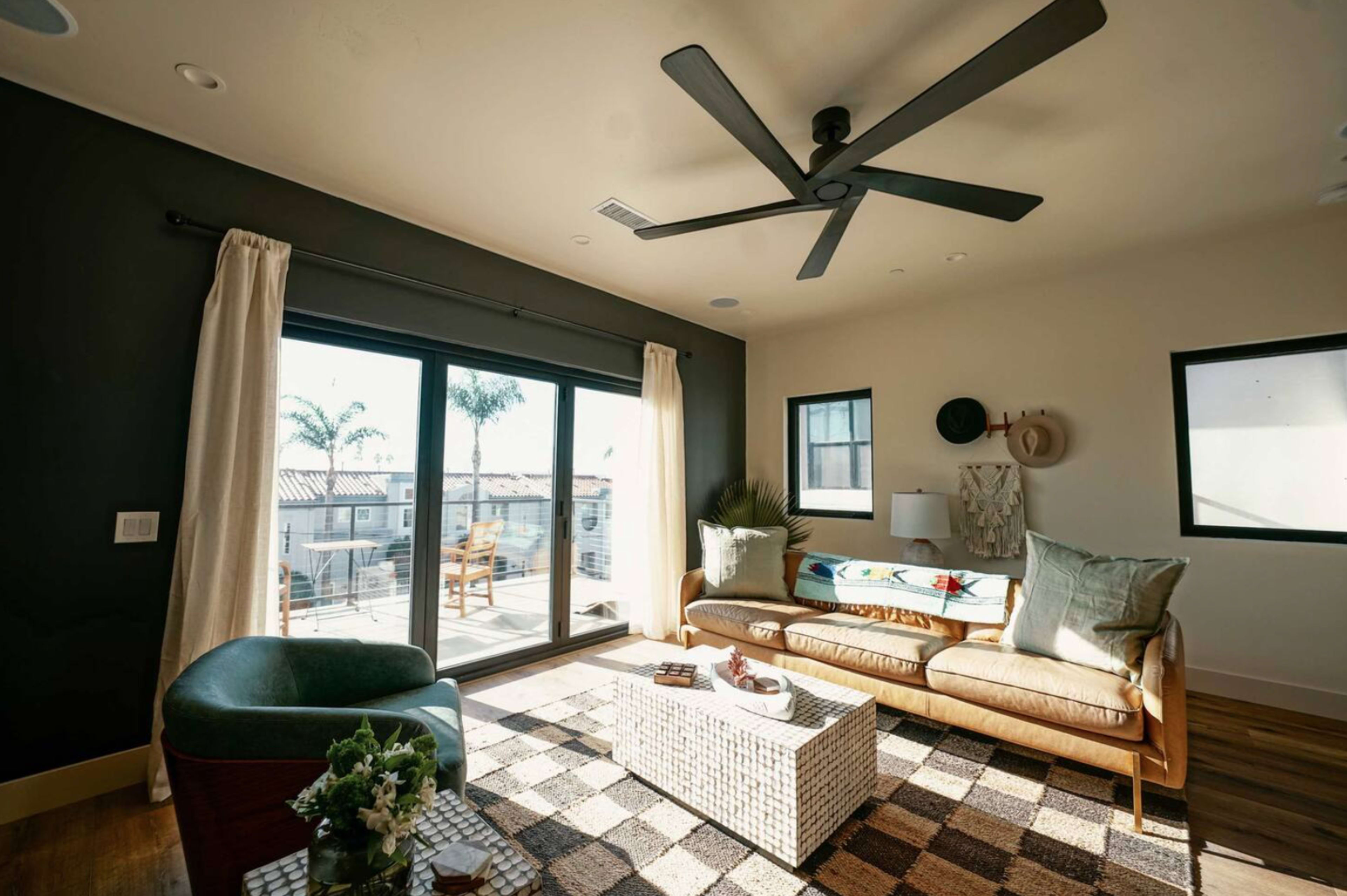 1925- The Pier | Oceanview Rooftop w/ HOT TUB Image in Townsite, oceanside, CA