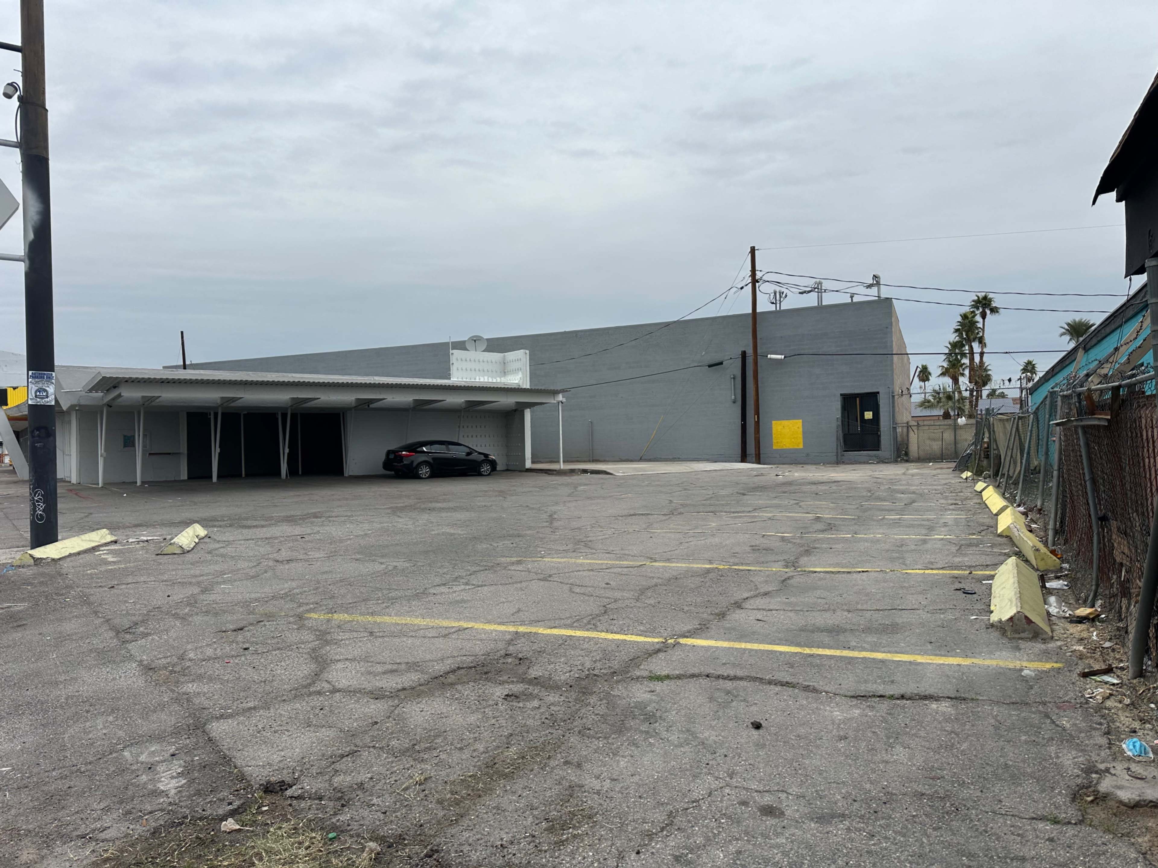 WAREHOUSES FOR FILMING, STRAIGHT OR WE HAVE FLATS TO BUILD ANY SET Image in Downtown Las Vegas, Las Vegas, NV