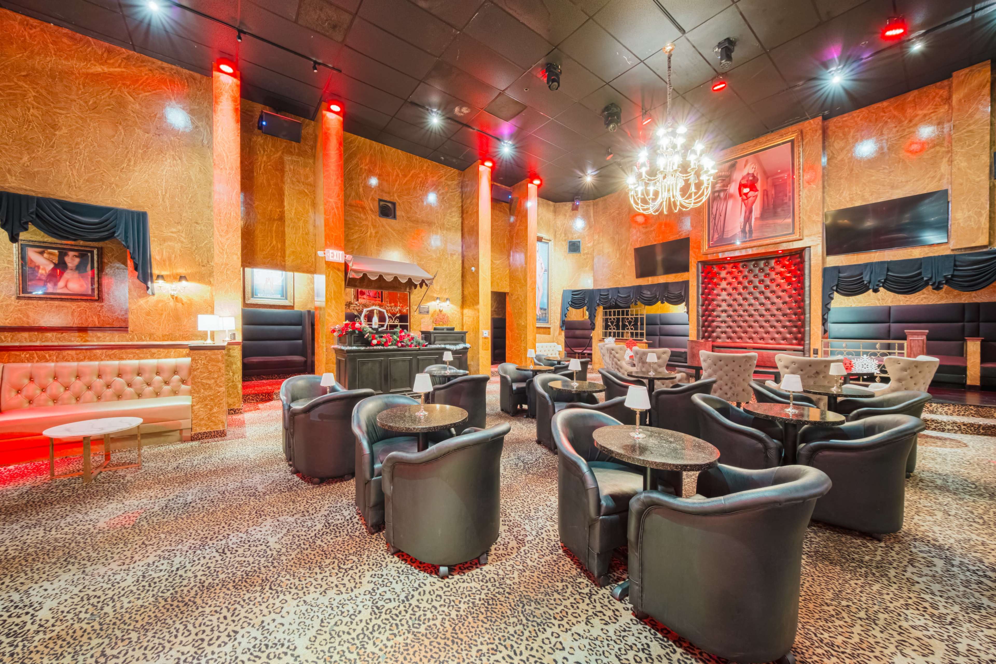 LEOPARD GOLDEN VELVET LOUNGE Image in Harbor Gateway South, Torrance, CA