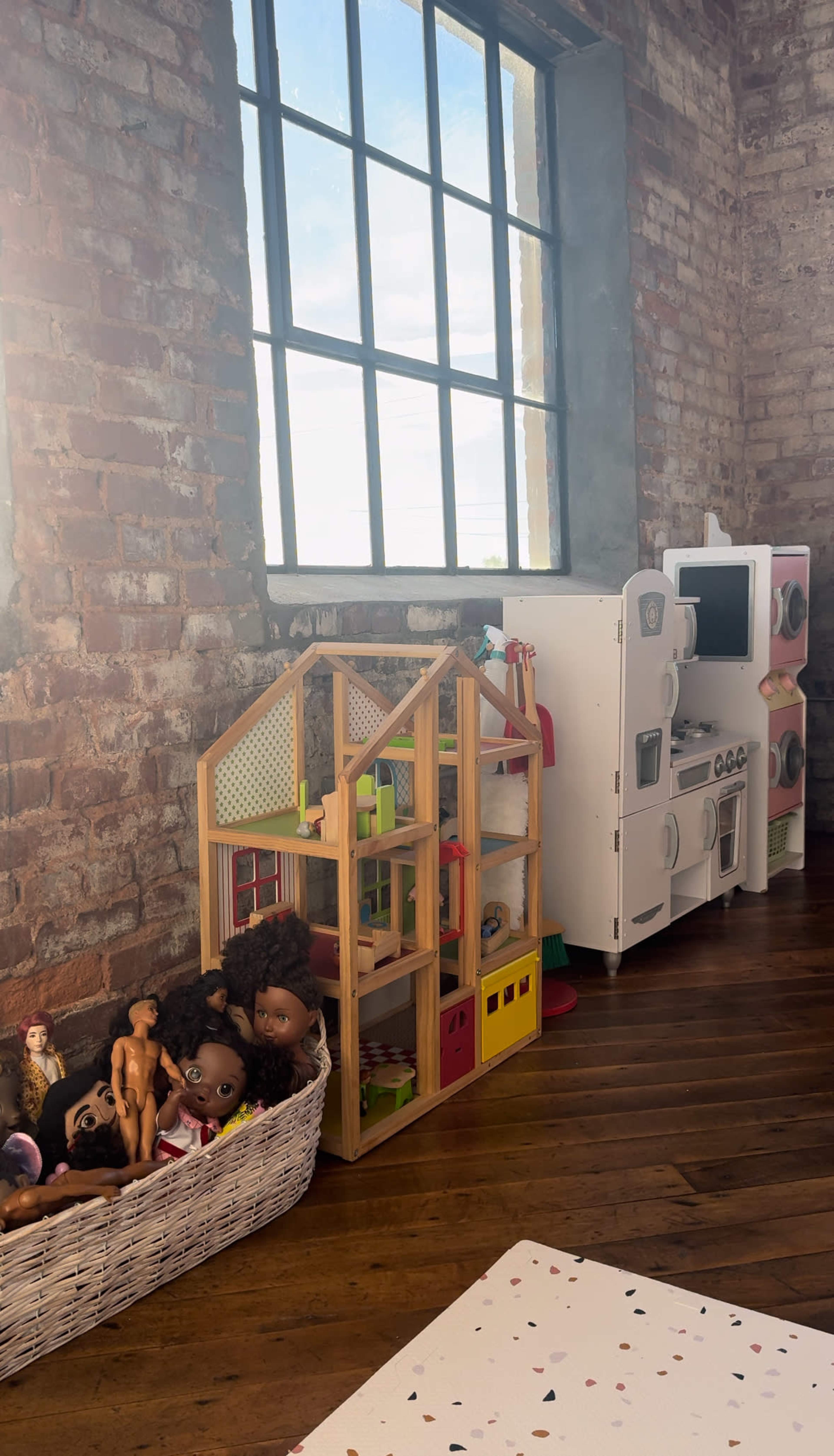 Downtown Classroom/Art Studio in Industrial Building Image in Pittsburgh, Atlanta, GA