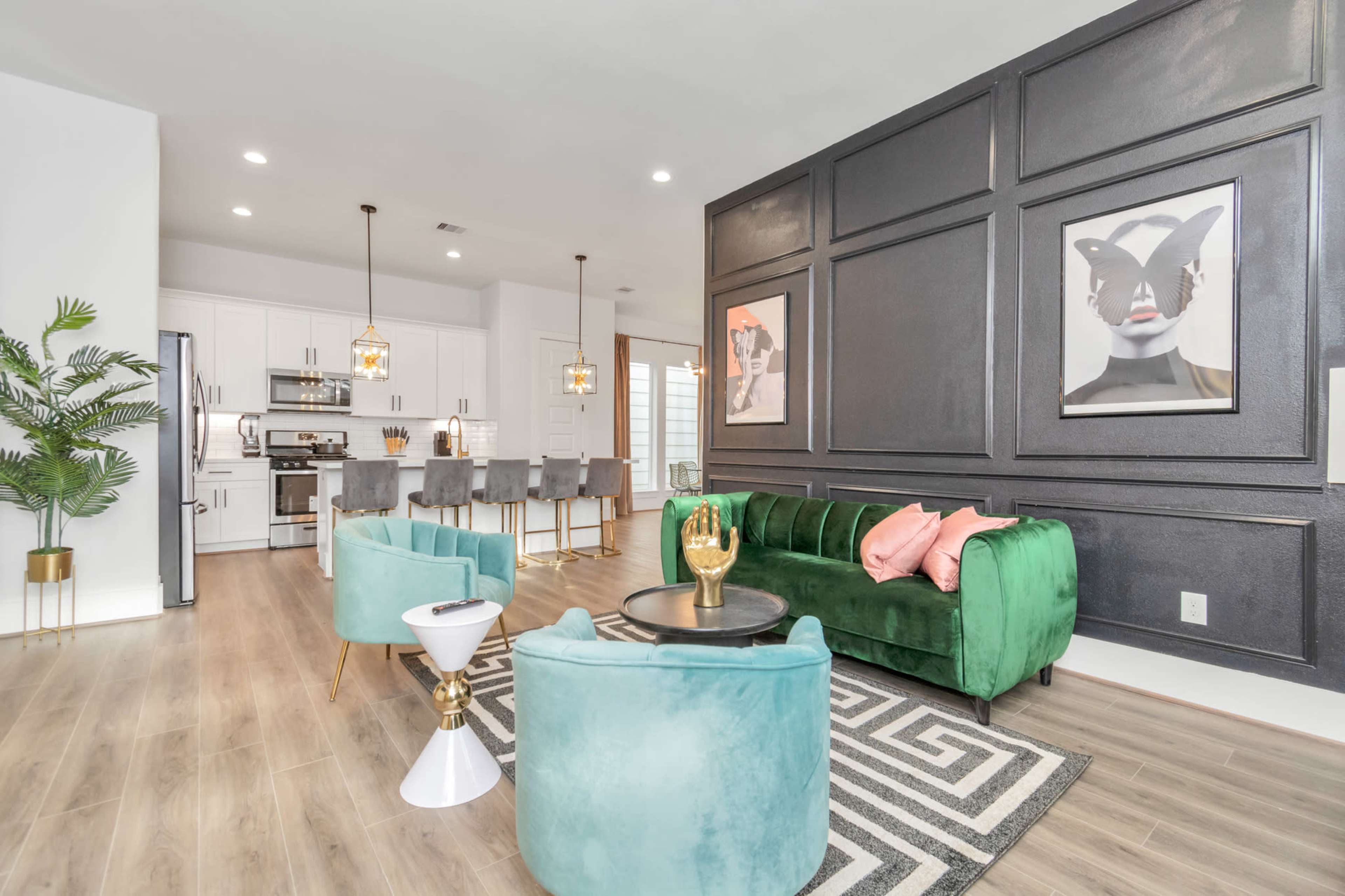 Great home for content creation, podcast, photoshoots Image in Greater Third Ward, Houston, TX