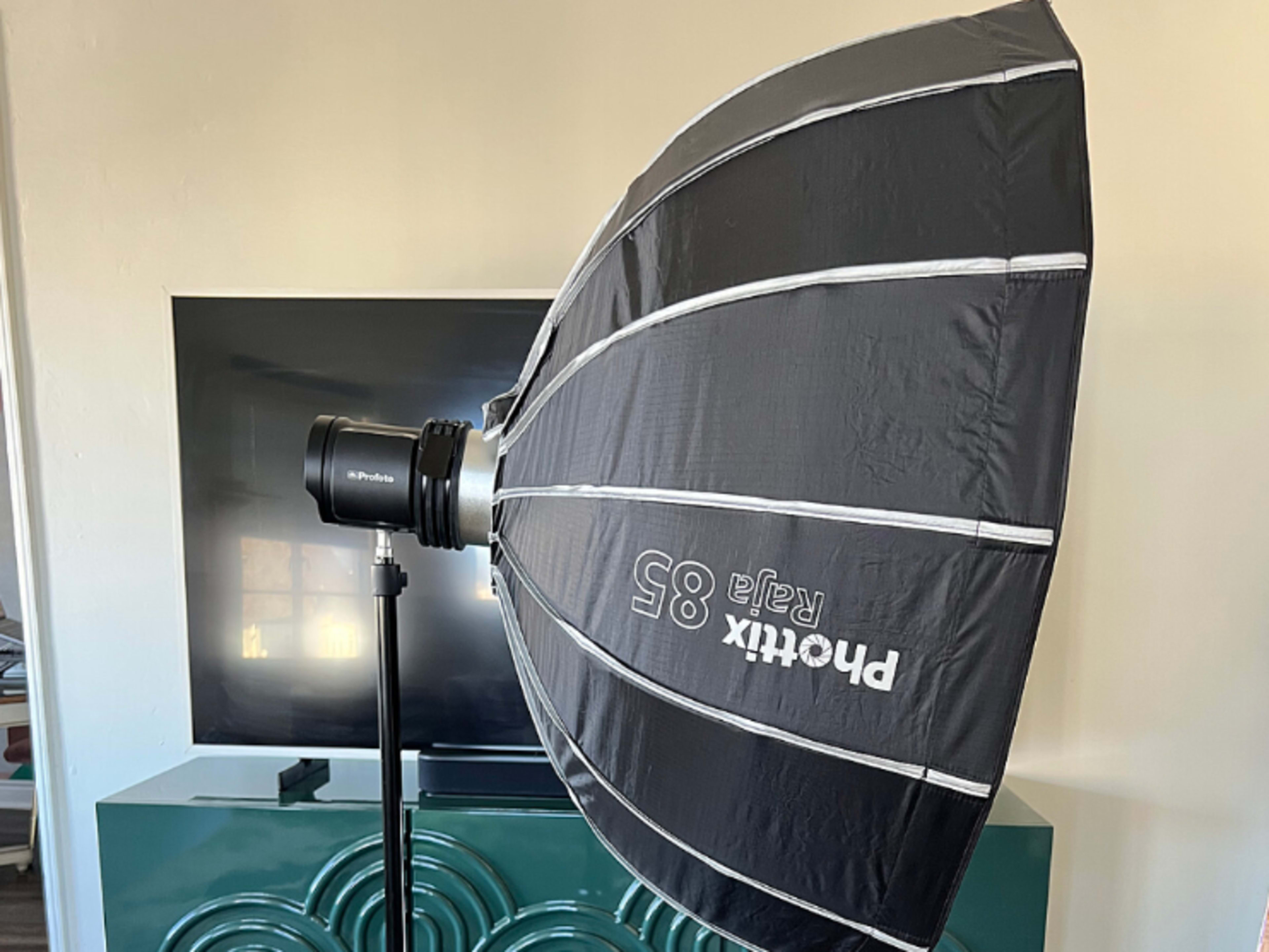 Profoto B10 OCF Flash Head with Softbox, C-Stand