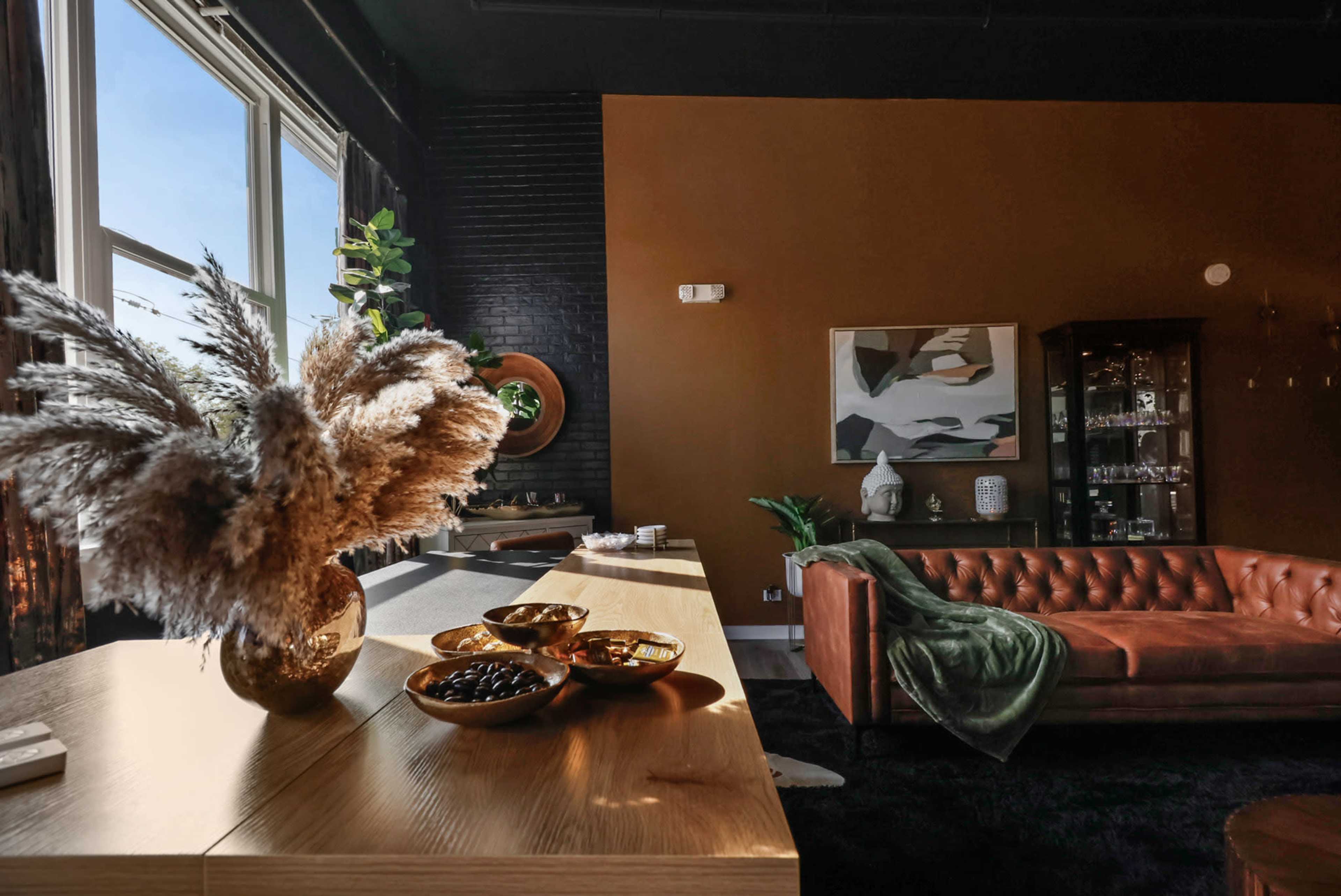 Unique, Creative, Stylish Suite with Incredible Ambiance Image in Center Township, Valparaiso, IN