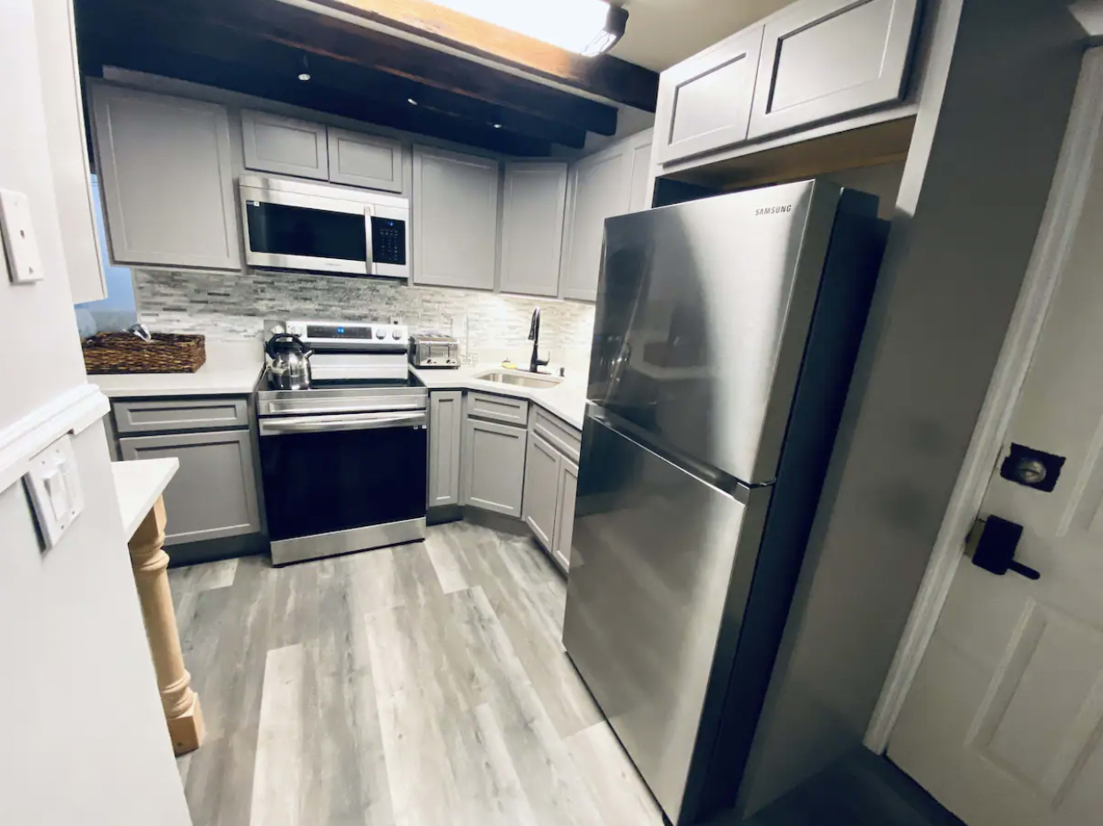 Stylish Downtown Apartment Image in Troy, Troy, NY