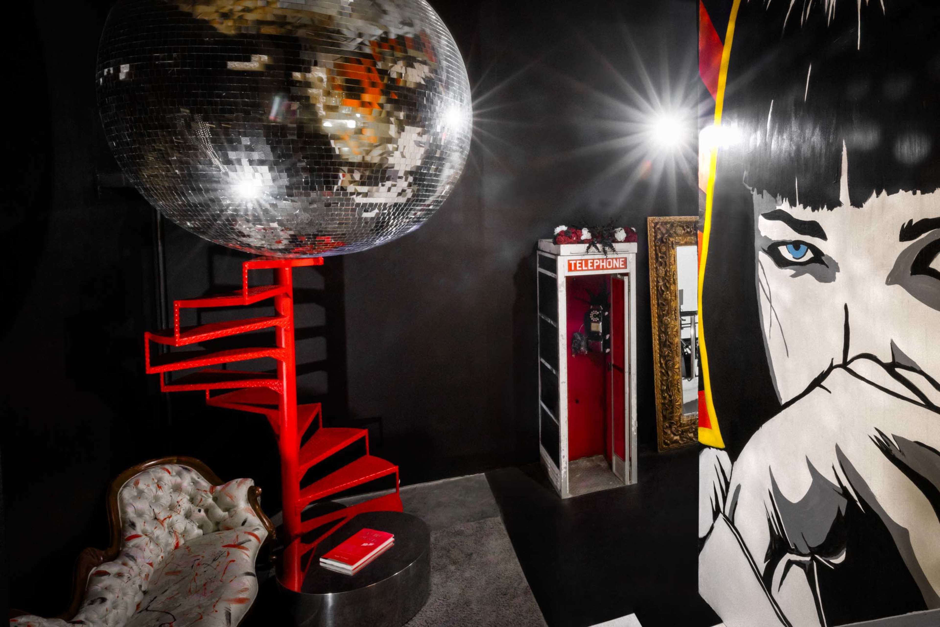 Photography Studio with White Cyclorama Wall Image in , Las Vegas, NV