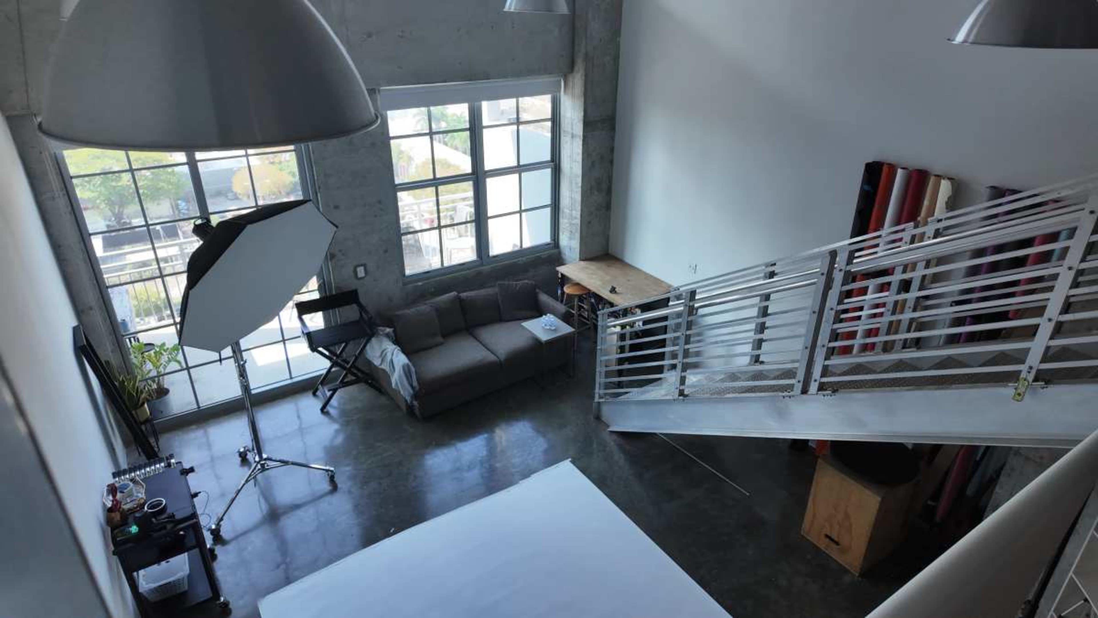 ndustrial Loft Studio: The Perfect Space for Content Creators, Brands, Photographers and Artists Image in Town Square, MIAMI, FL