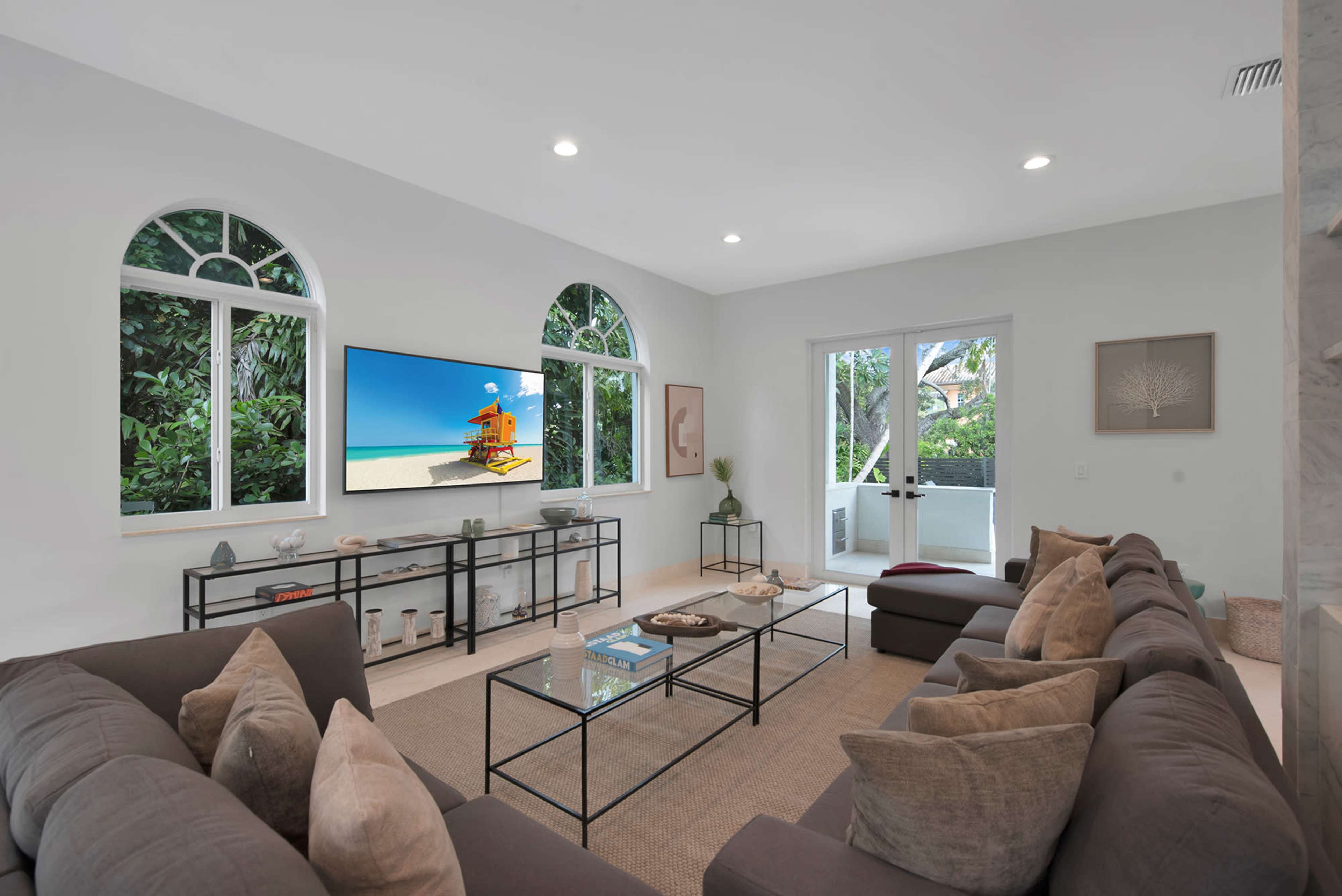 Casa Alto Image in Coral Terrace, Miami, FL