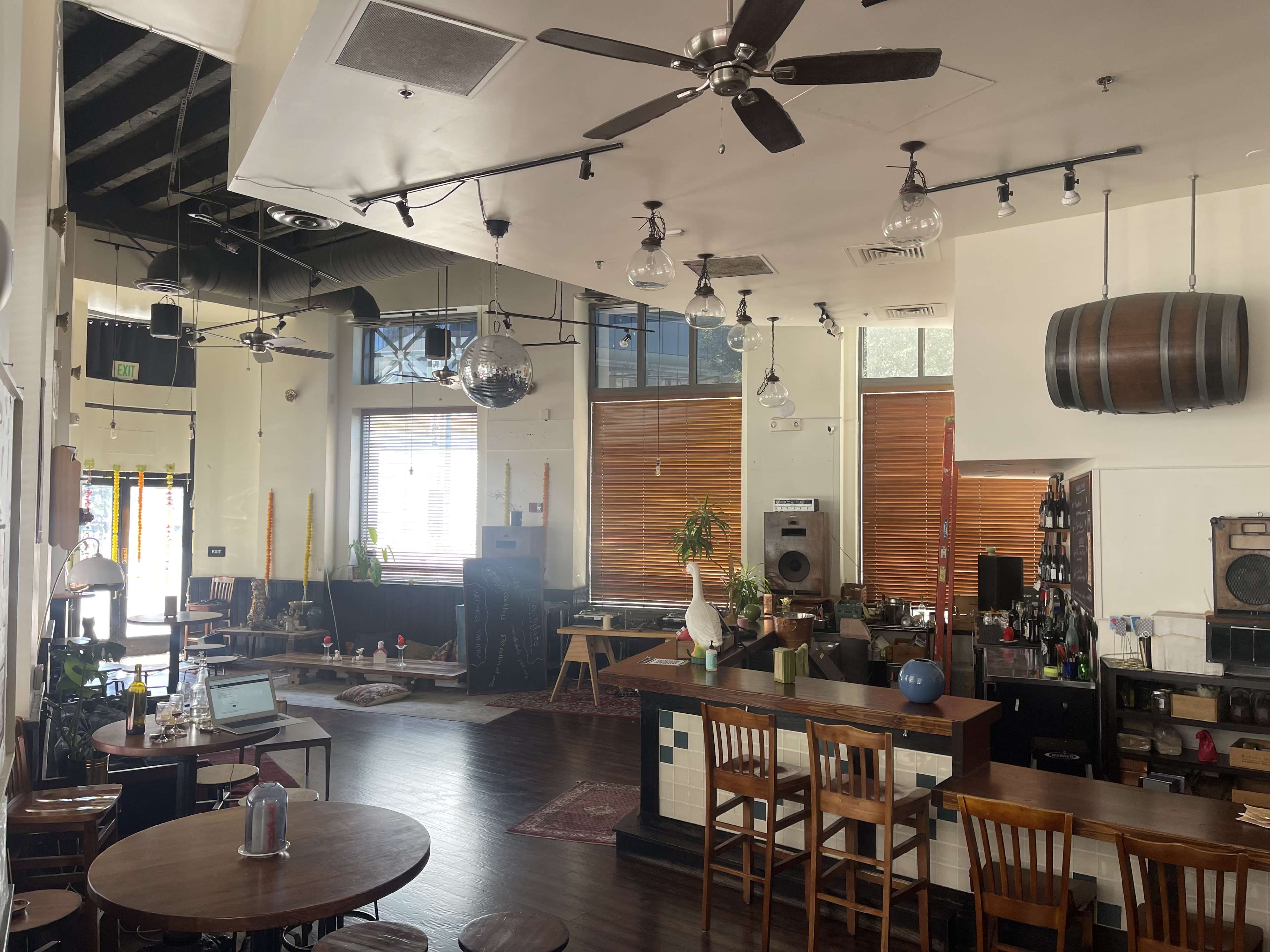 couchdate - Vintage HiFi Bar + Community Space in the Heart of Oakland Image in Downtown Oakland, Oakland, CA