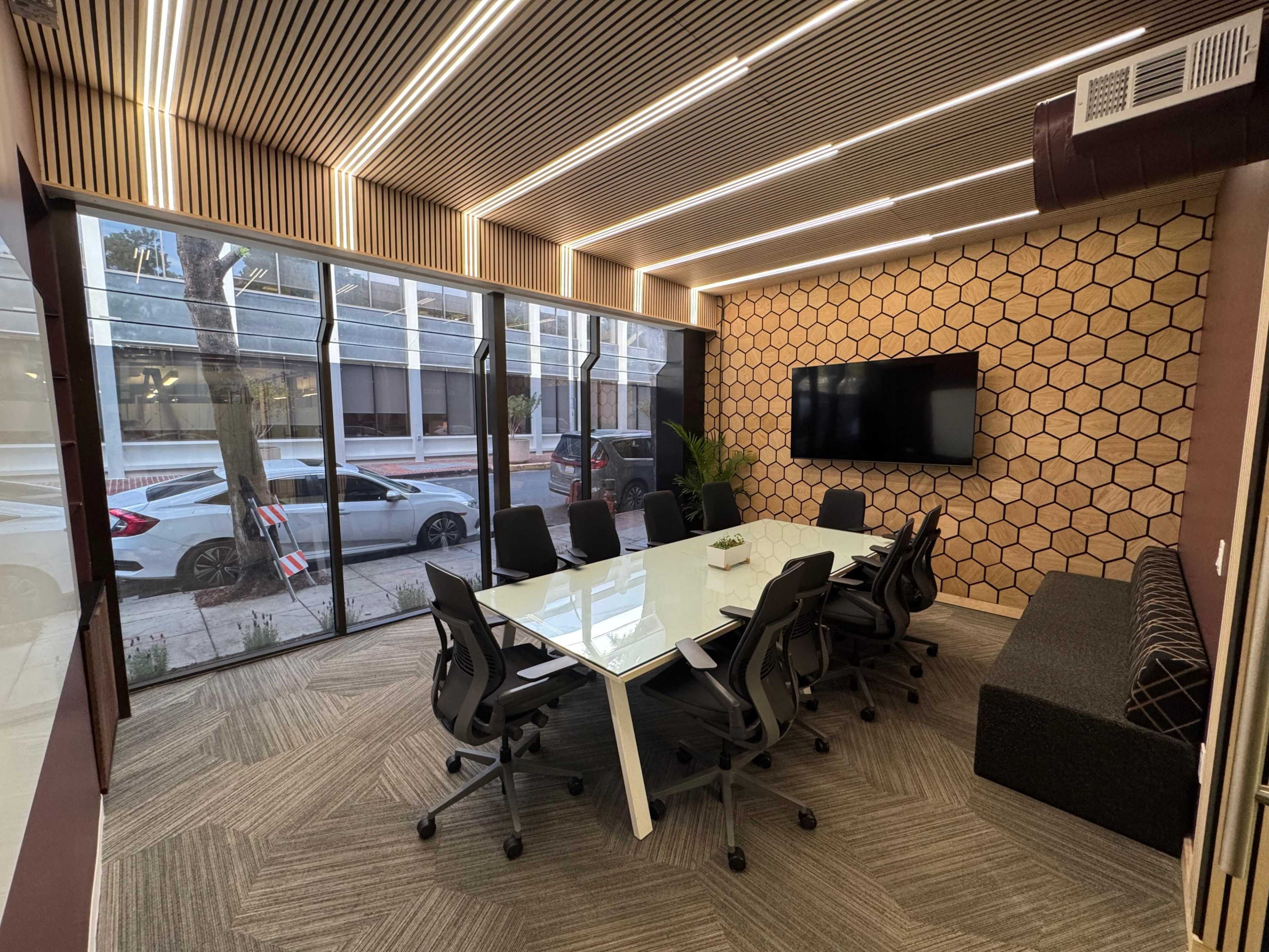 Premium Downtown Palo Alto Conference Room 14 people Image in Downtown North, Palo Alto, CA