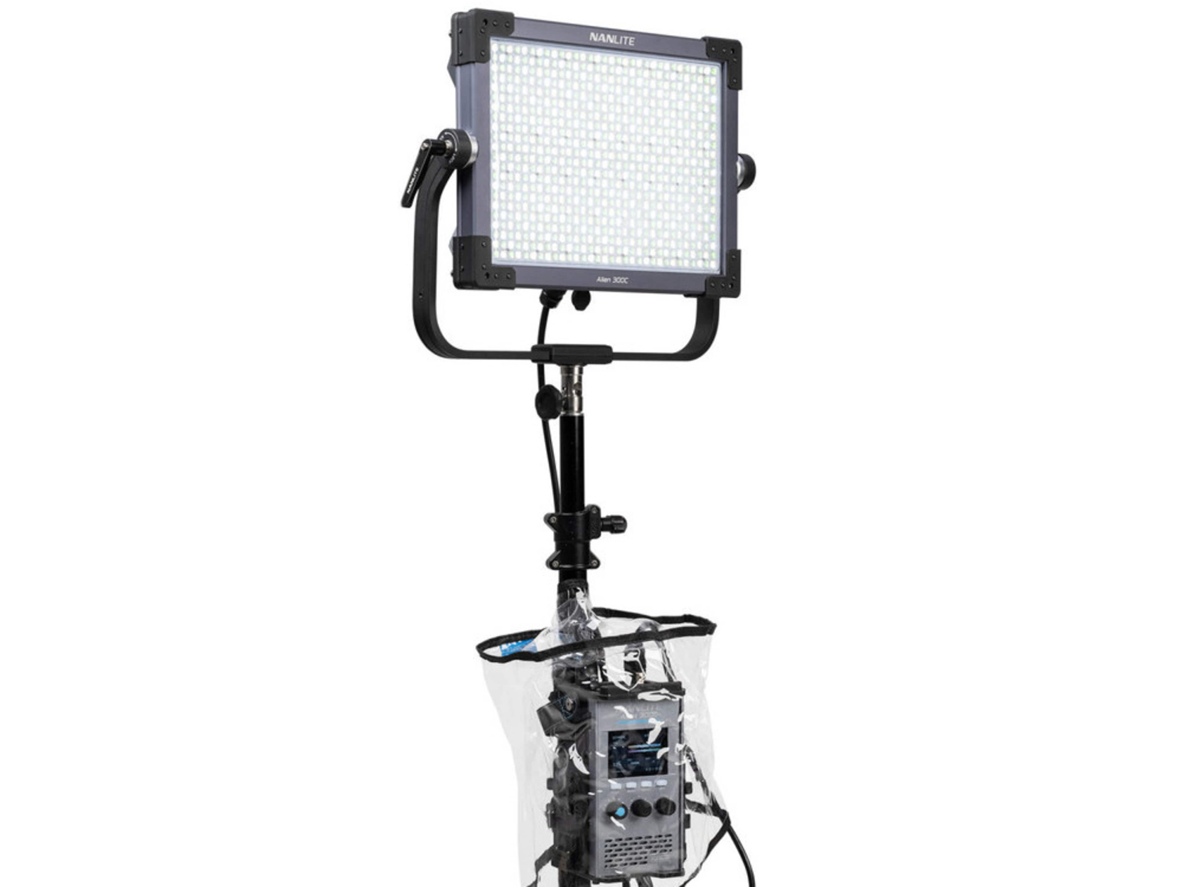 Nanette Softbox Alien 300c