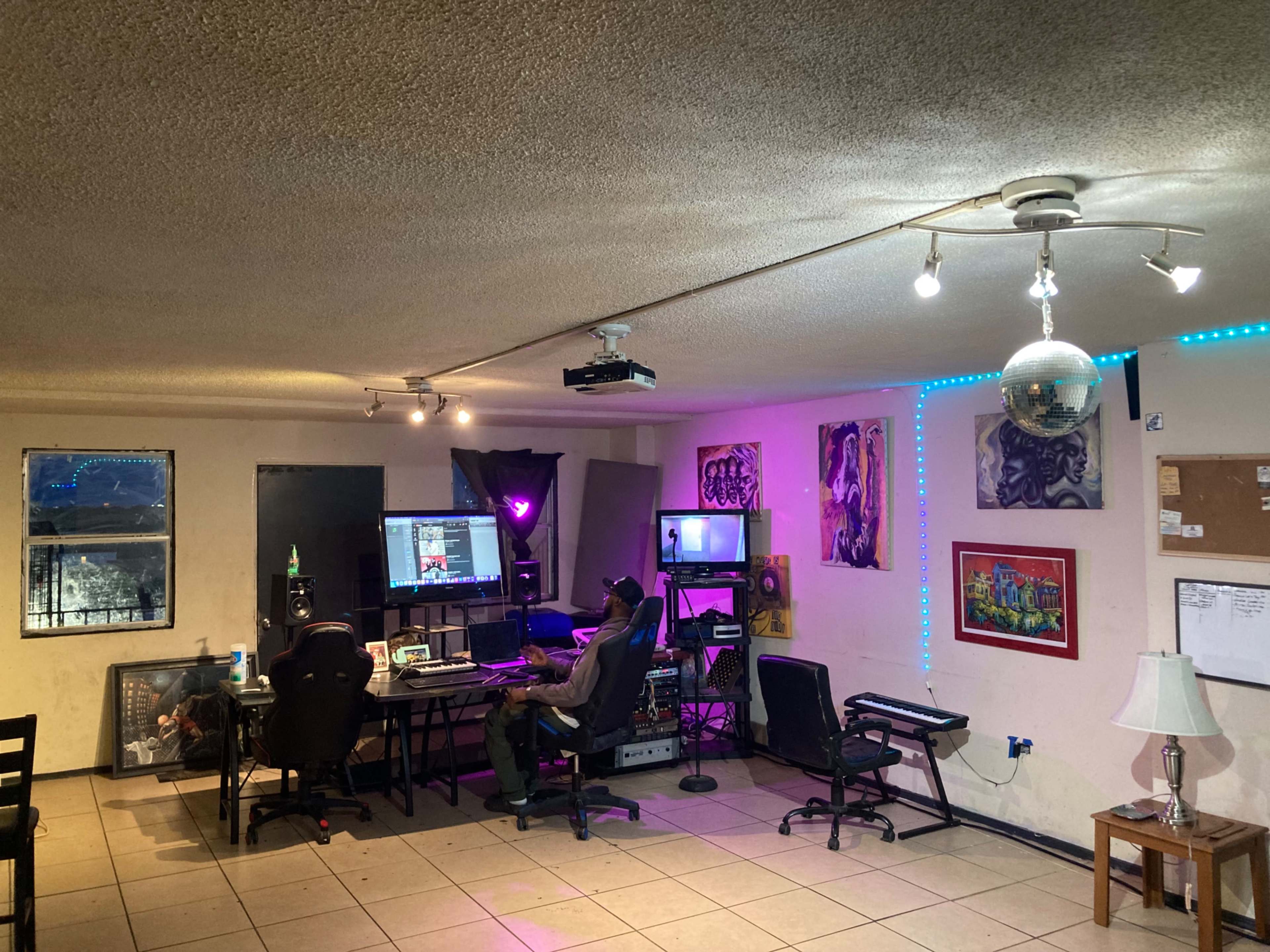 Private Suite Mid City Skyline Recording Studio available 24/7 Image in Mid-City, New Orleans, LA