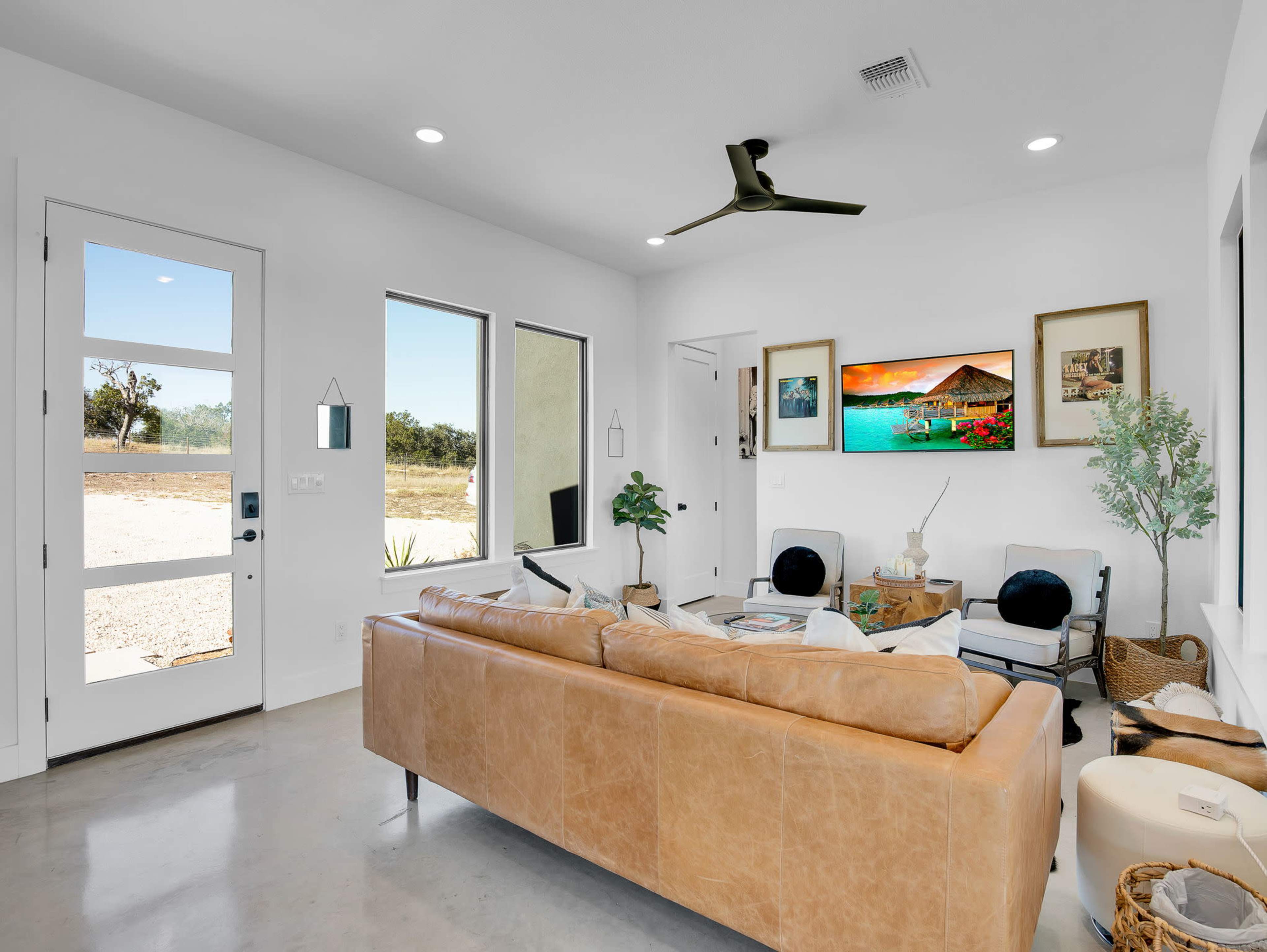 Modern Texas Hill Country Cabin with Breathtaking Views Image in , Kendalia, TX