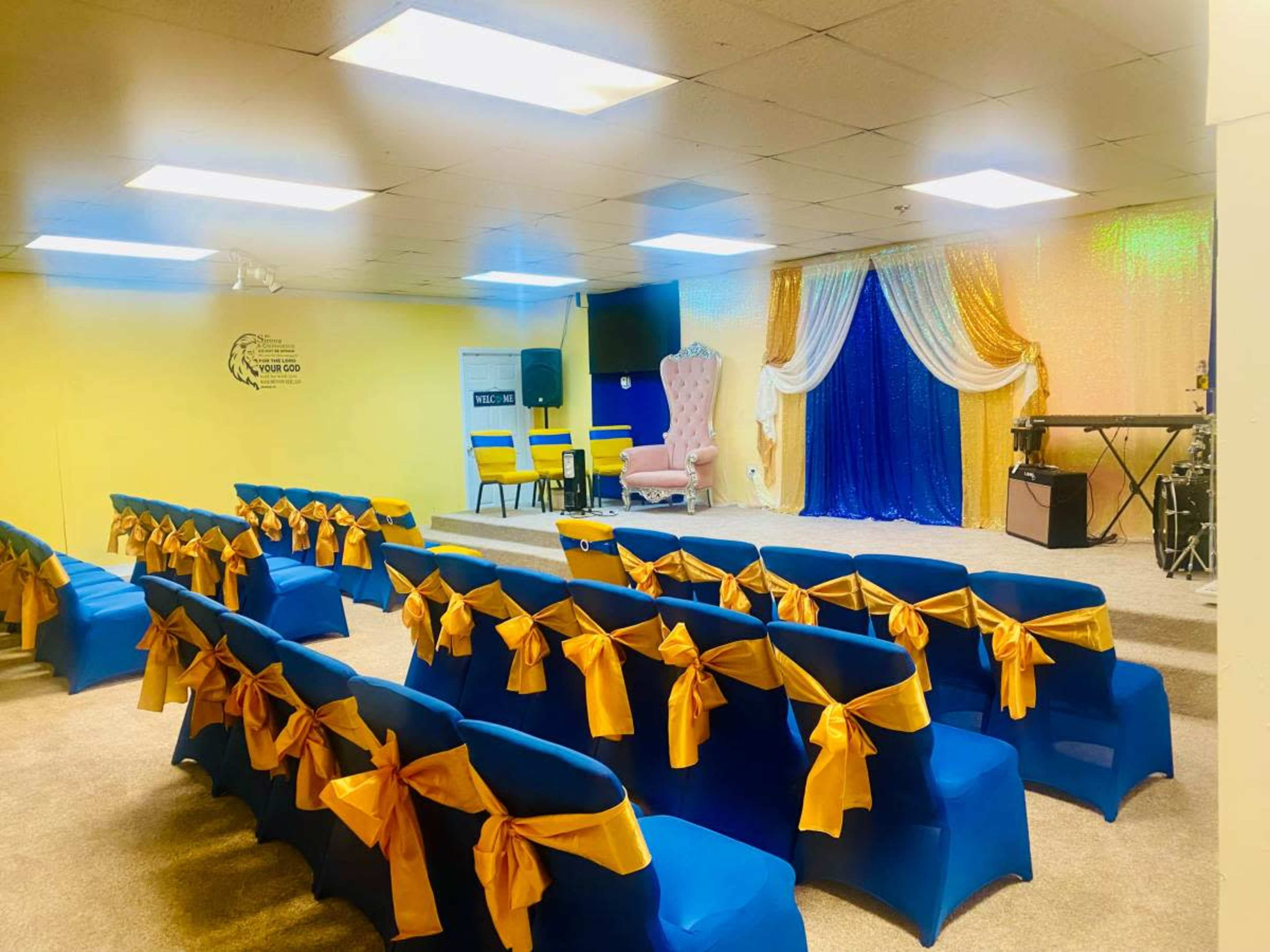 Perfect space for beginning, churches or event meetings Image in , Conyers, GA