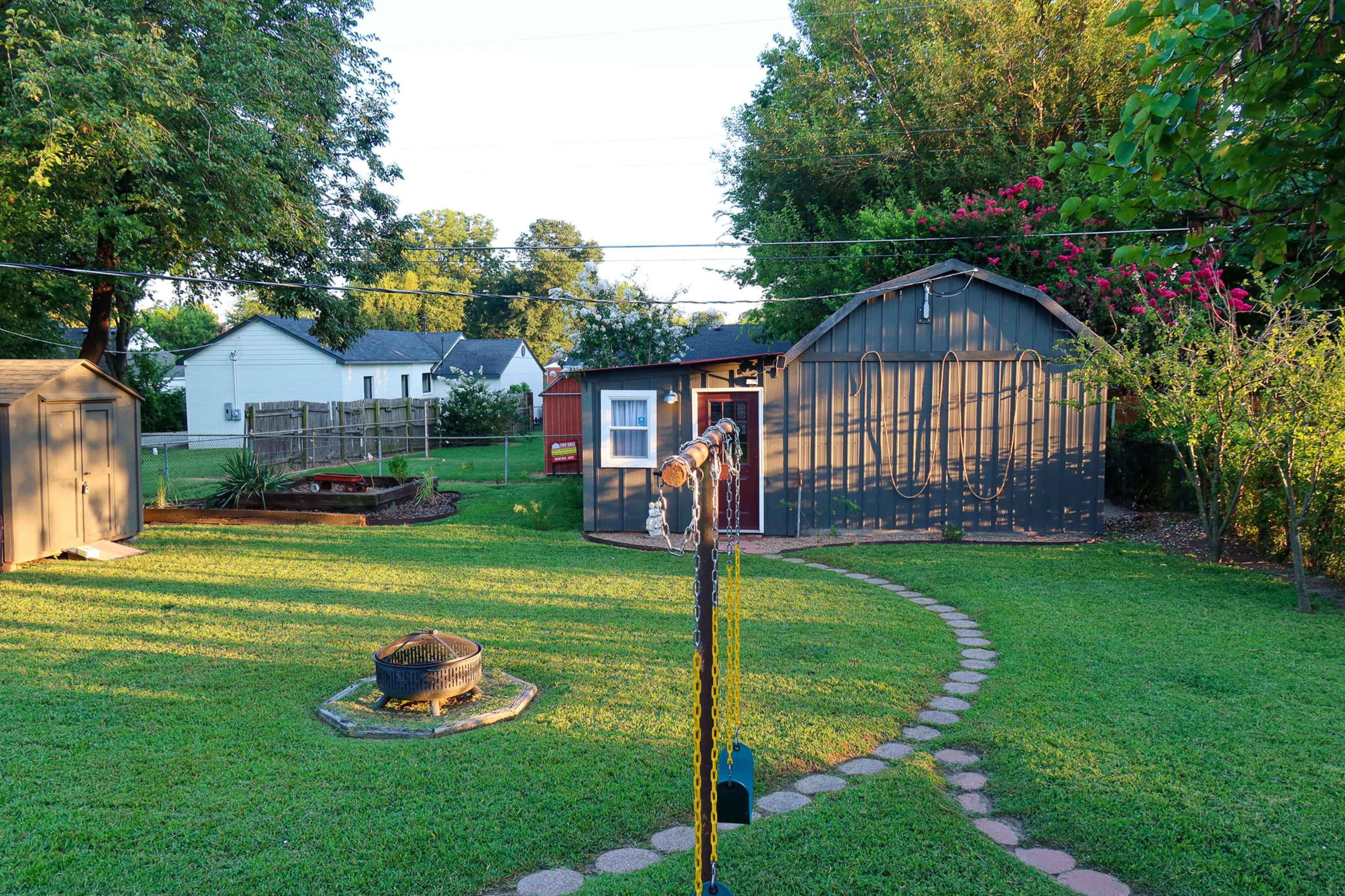 4 Bedroom House - Open Concept, Prime Location, Overnight Stays, Backyard, Parking and More! Image in Tulsa, Tulsa, OK