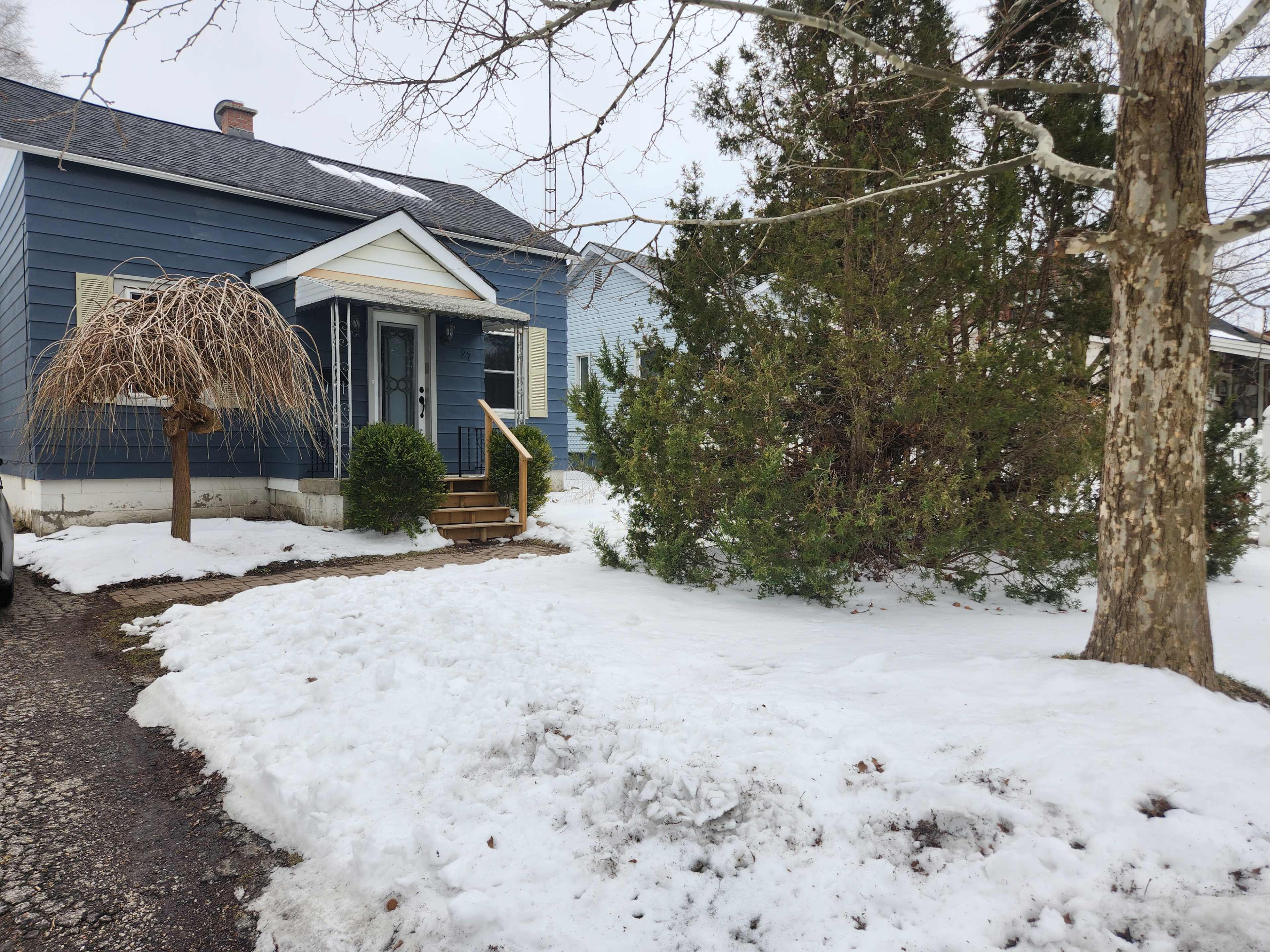 Modern Bright Content Studio in Ajax with Natural Light + Chic Decor Image in Ajax, Ajax, ON