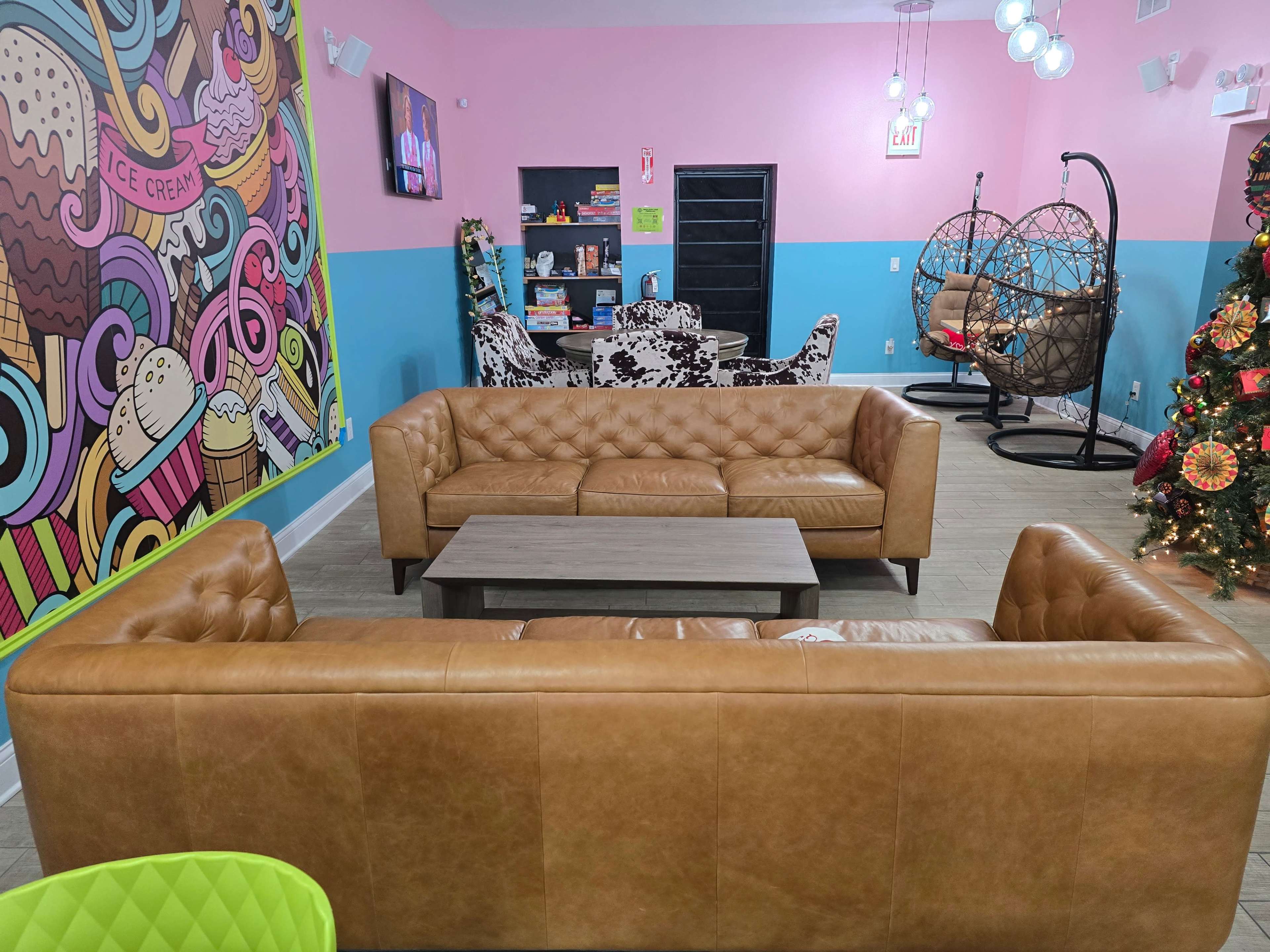 Playful Paradise Lounge Image in Bronzeville, Chicago, IL
