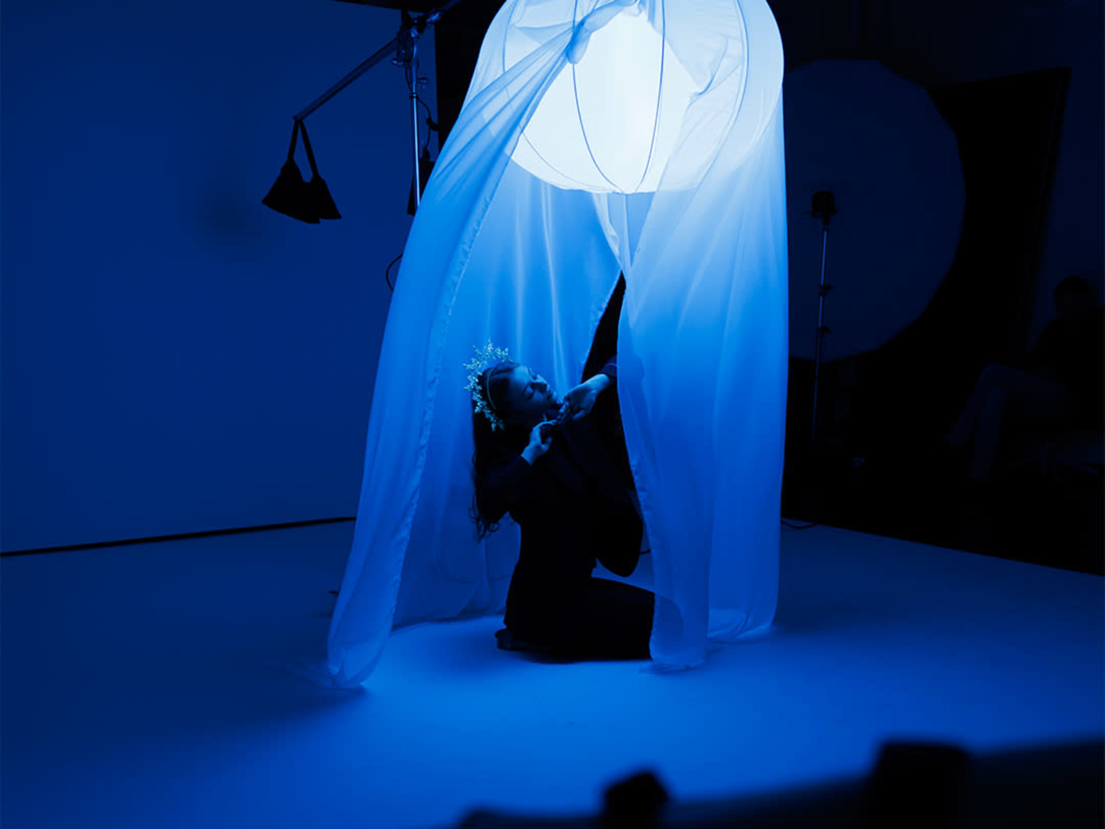 Production Studio White Infinity Wall Natural Light Image in Dayton's Bluff, Saint paul, MN