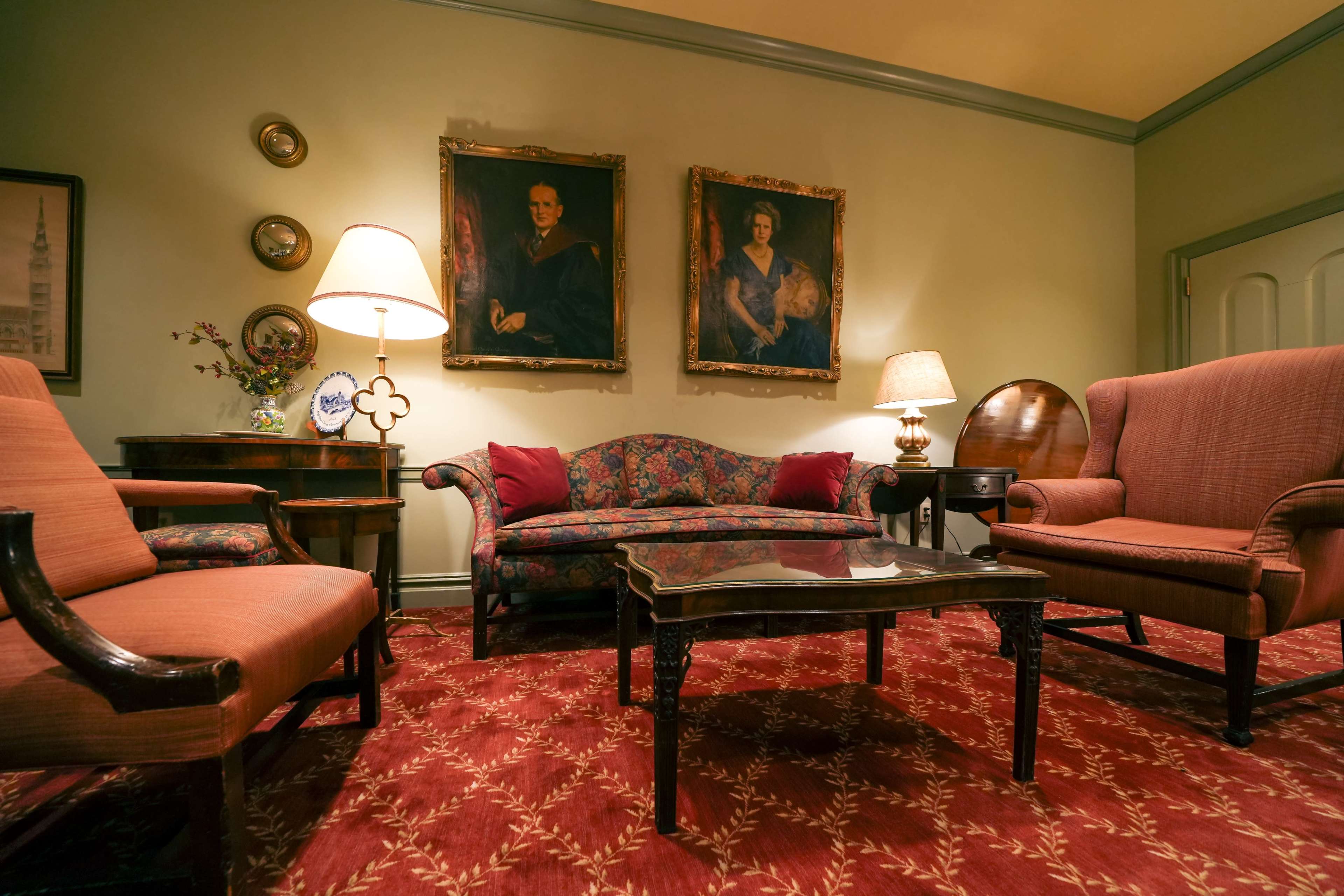 Retro Lounge with Bold Red Interiors and Vintage Decor Image in Midtown Manhattan, New York, NY