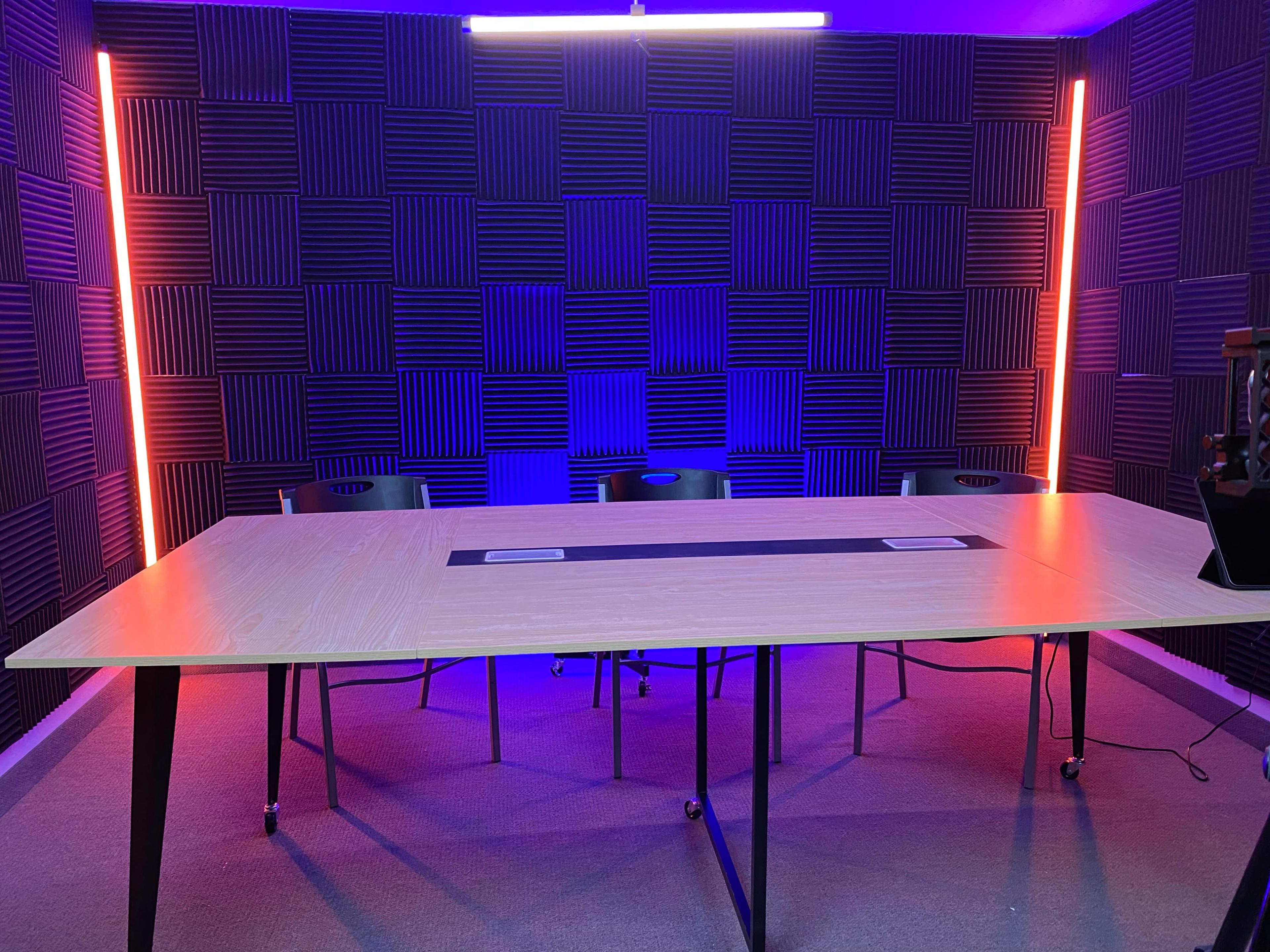 Podcast Audio and Video Studio with Photo Options Image in Spring Valley, las vegas, NV