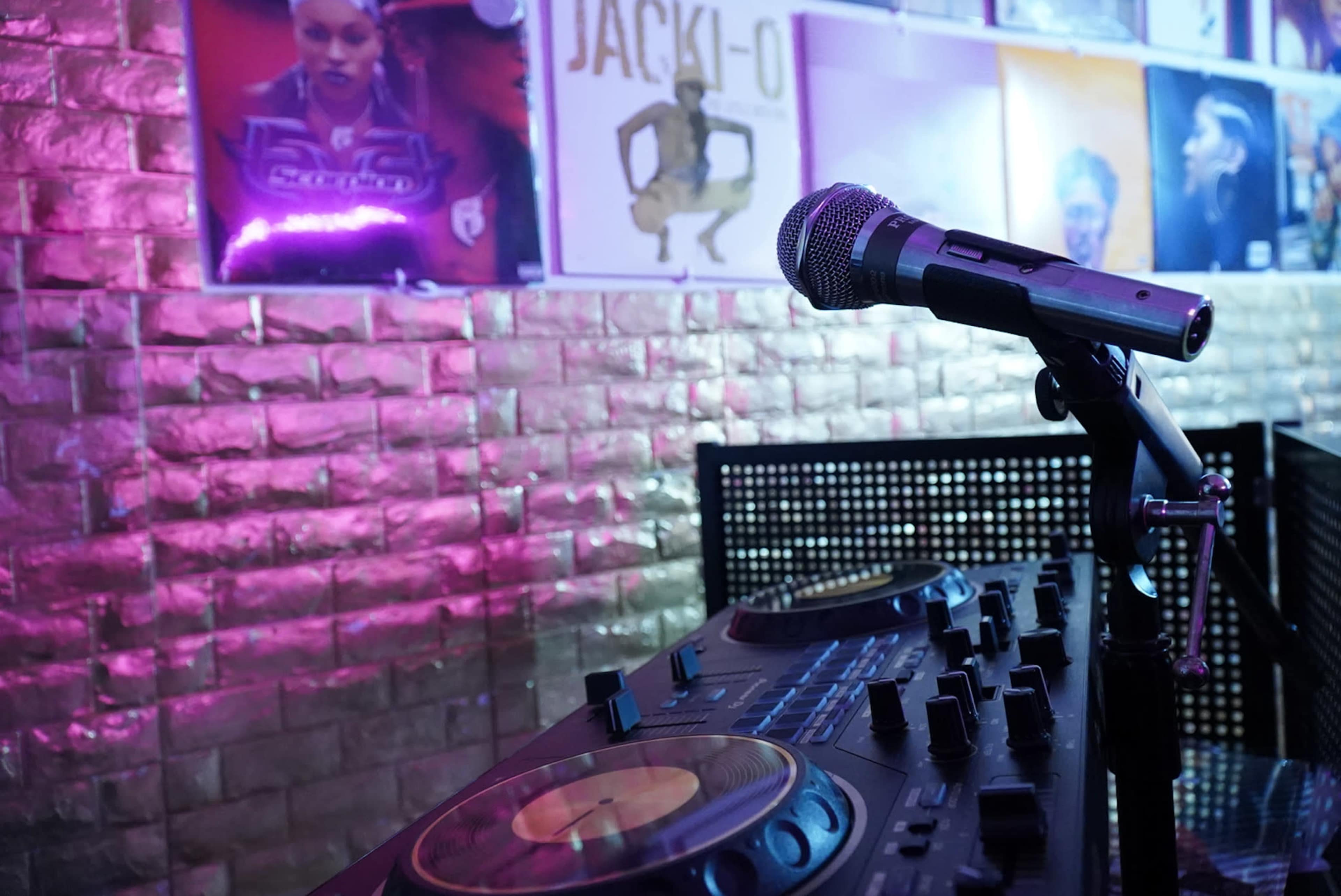Versatile Creative Studio in Asheville – Perfect for Content Creation & Events Image in Arden, Arden, NC