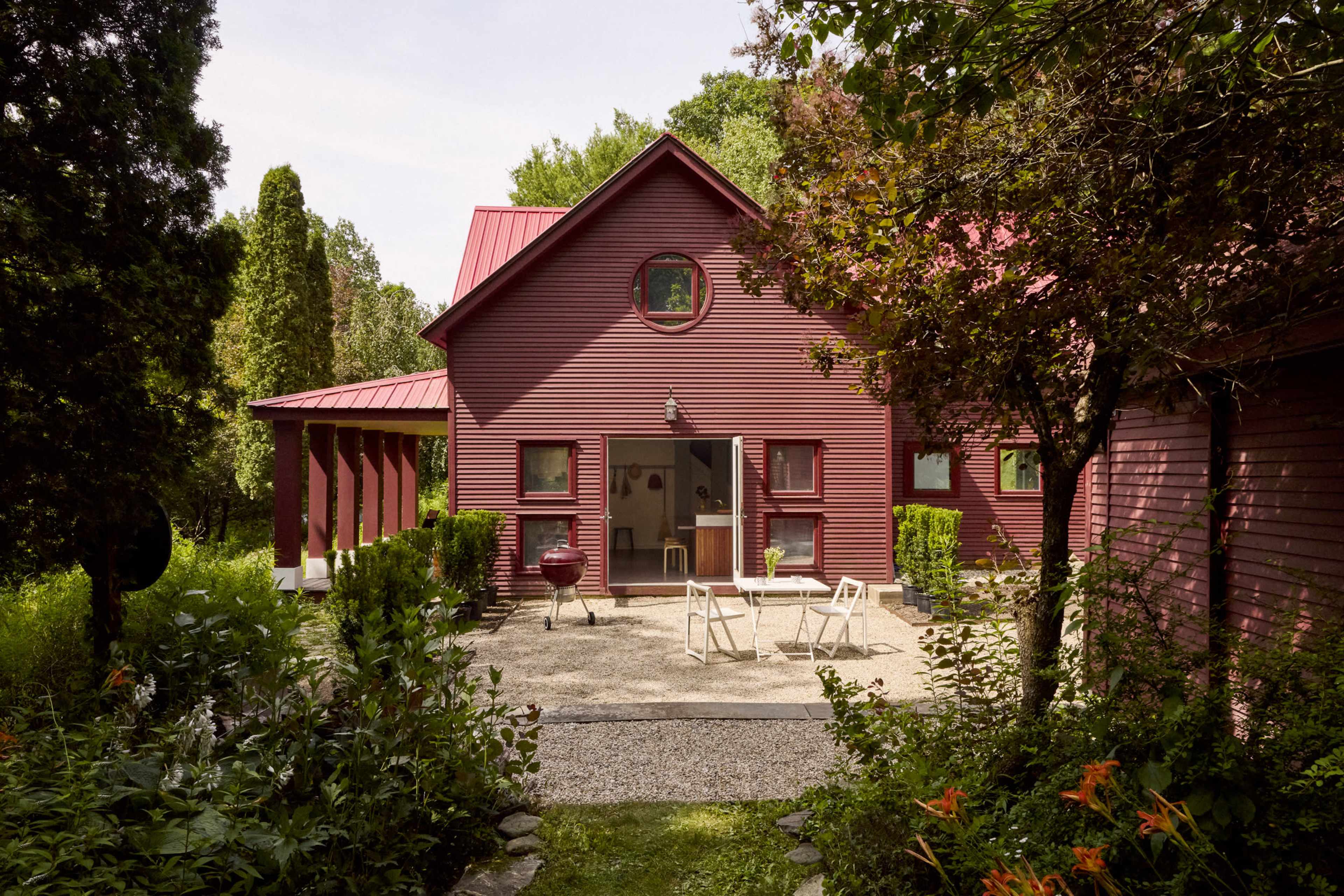 Scenic Designer Home with Pool — Ideal for Photoshoots, Film, Content Image in Chatham, Old Chatham, NY