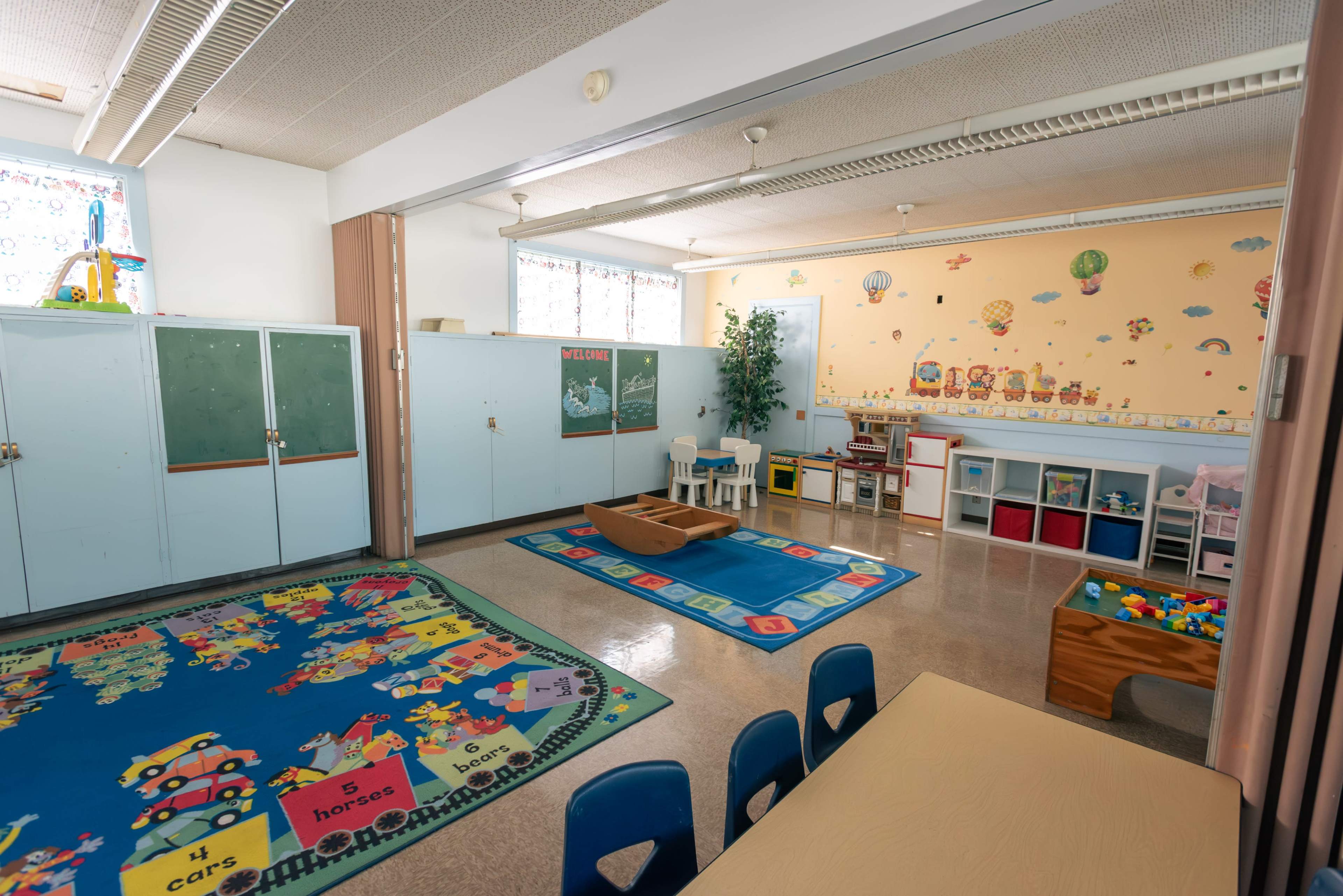 School Building with Social Hall and Kitchen Image in Valley Glen, Van Nuys, CA
