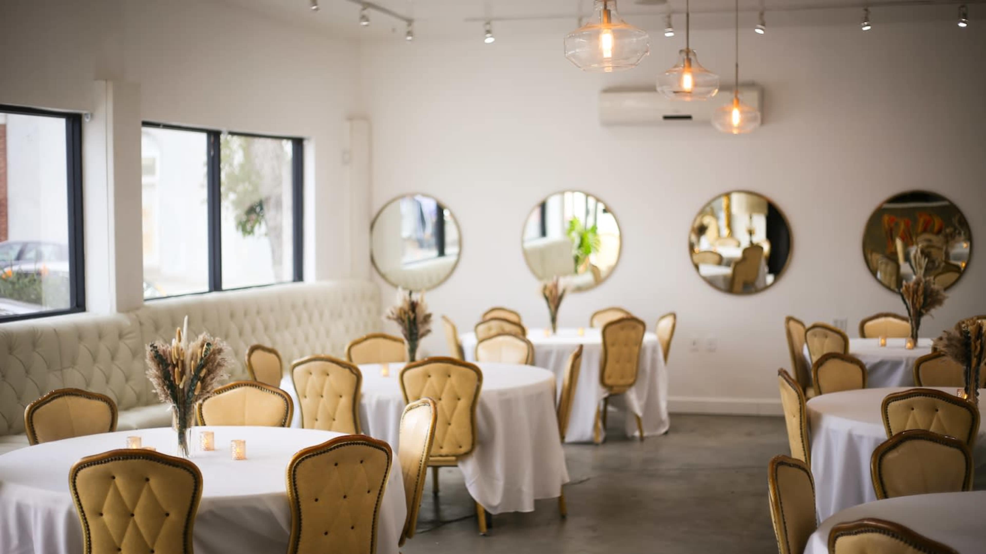 Elegant Banquet Room in Long Beach – Baby Showers, Bridal Showers, Birthdays Image in California Heights, Long Beach, CA