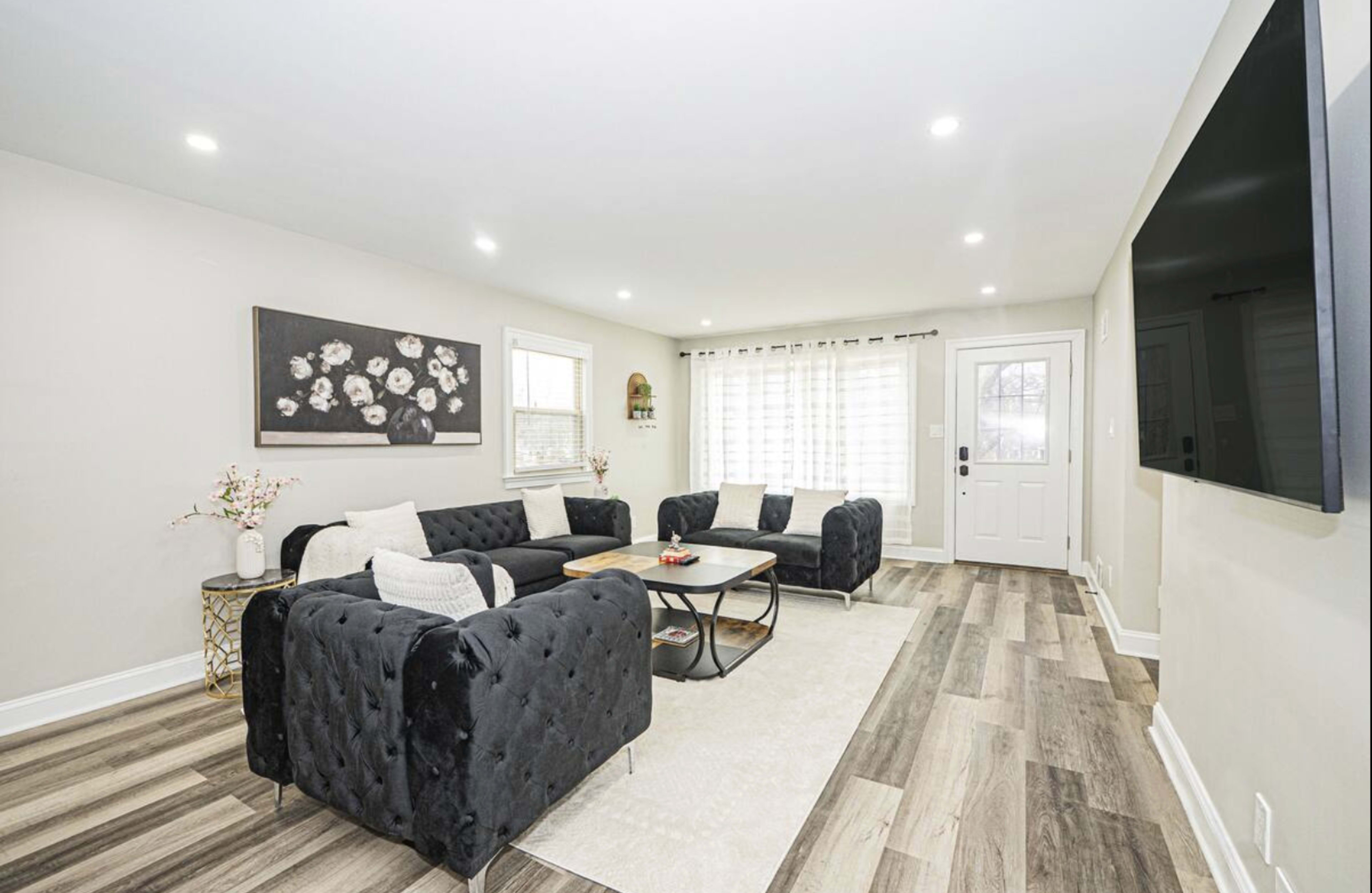 Spacious 7 BR House Near UMD | Perfect for Groups! Image in Hollywood, College Park, MD
