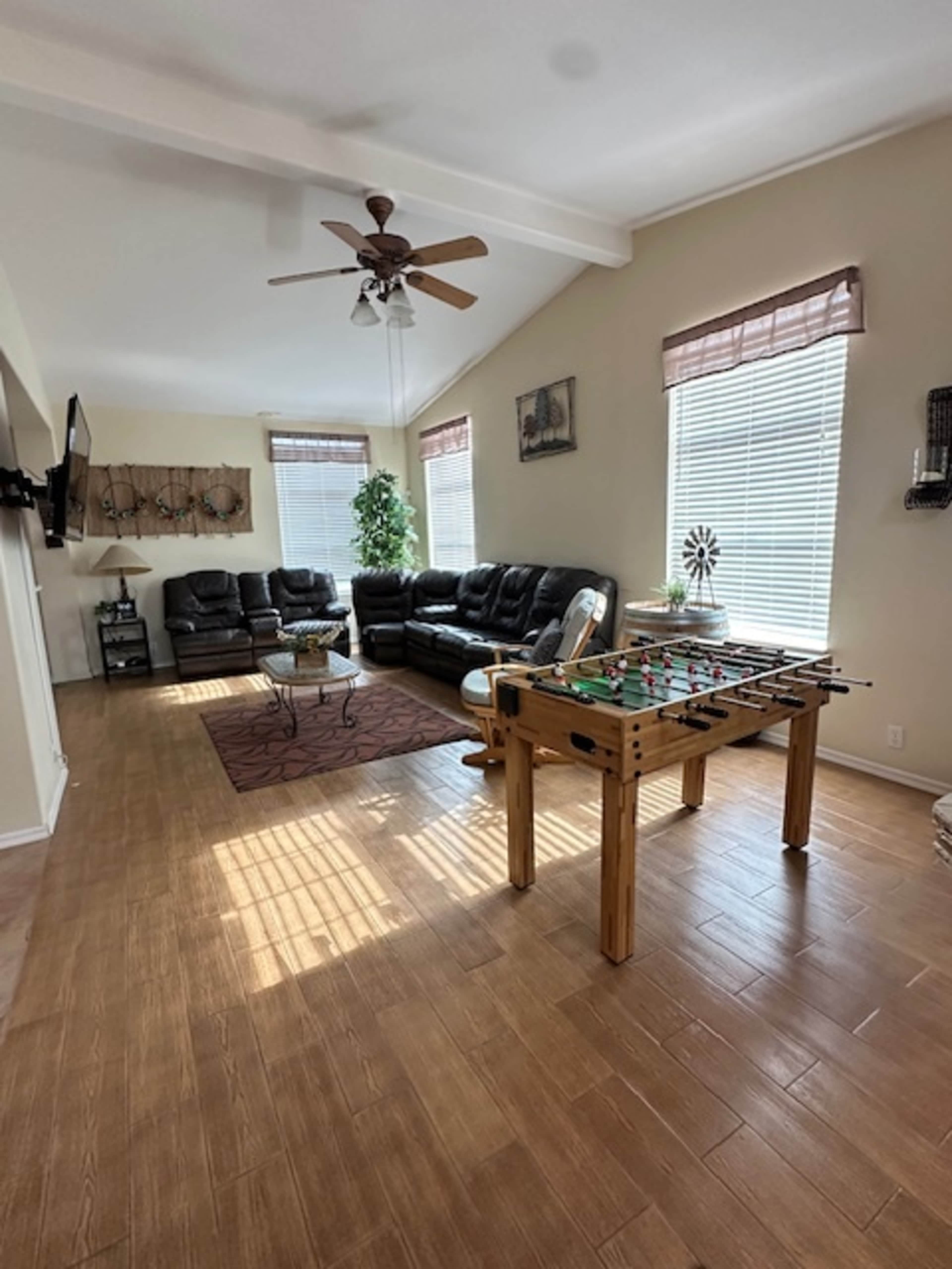 Cozy Ranch House for Parties Image in , Nuevo, CA