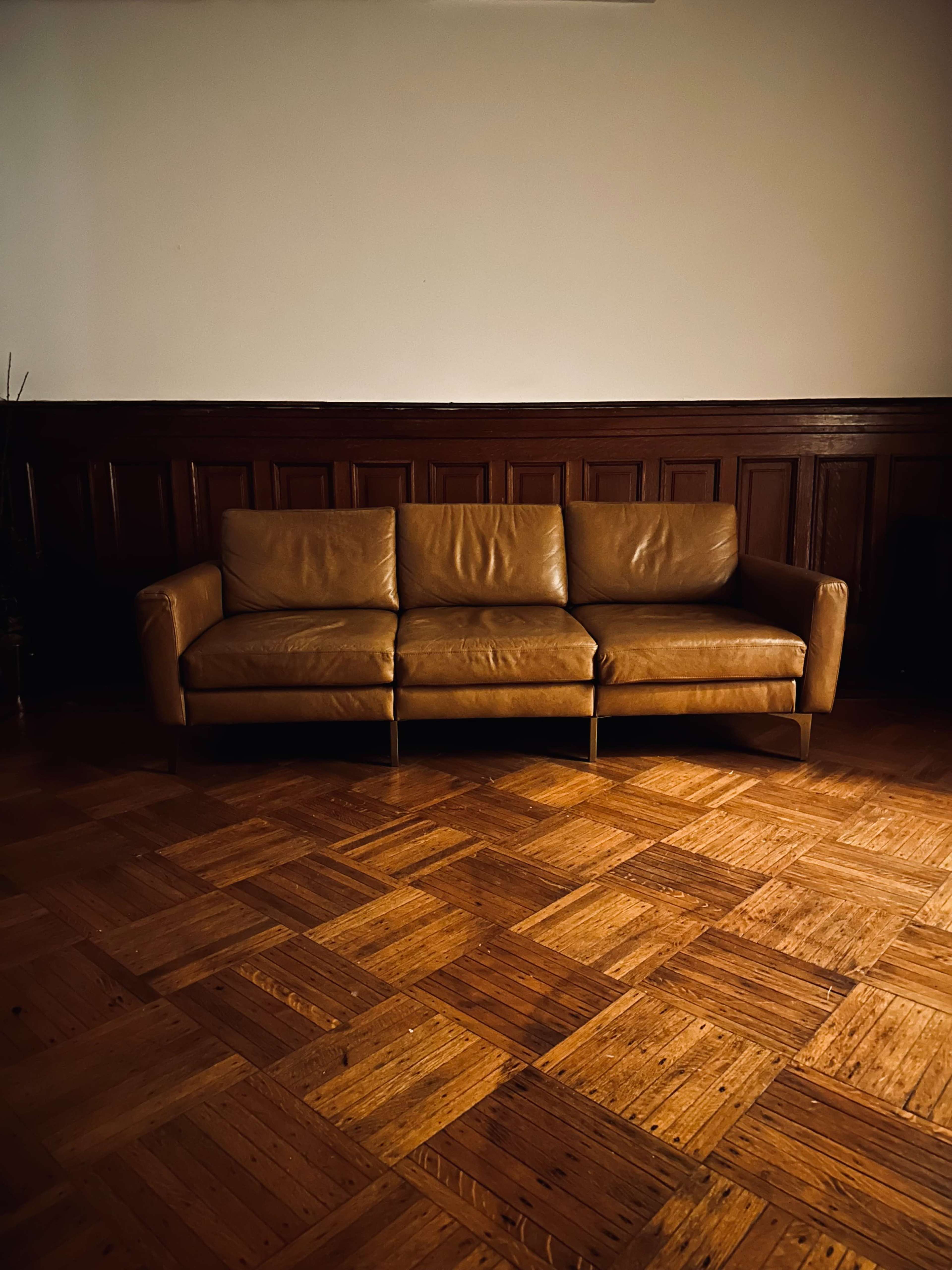 Large Spacious Multi-Room Apartment with a Vintage Style in a historical building with bar venue cabaret photo studio and decay apartment Image in Bushwick, Brooklyn, NY