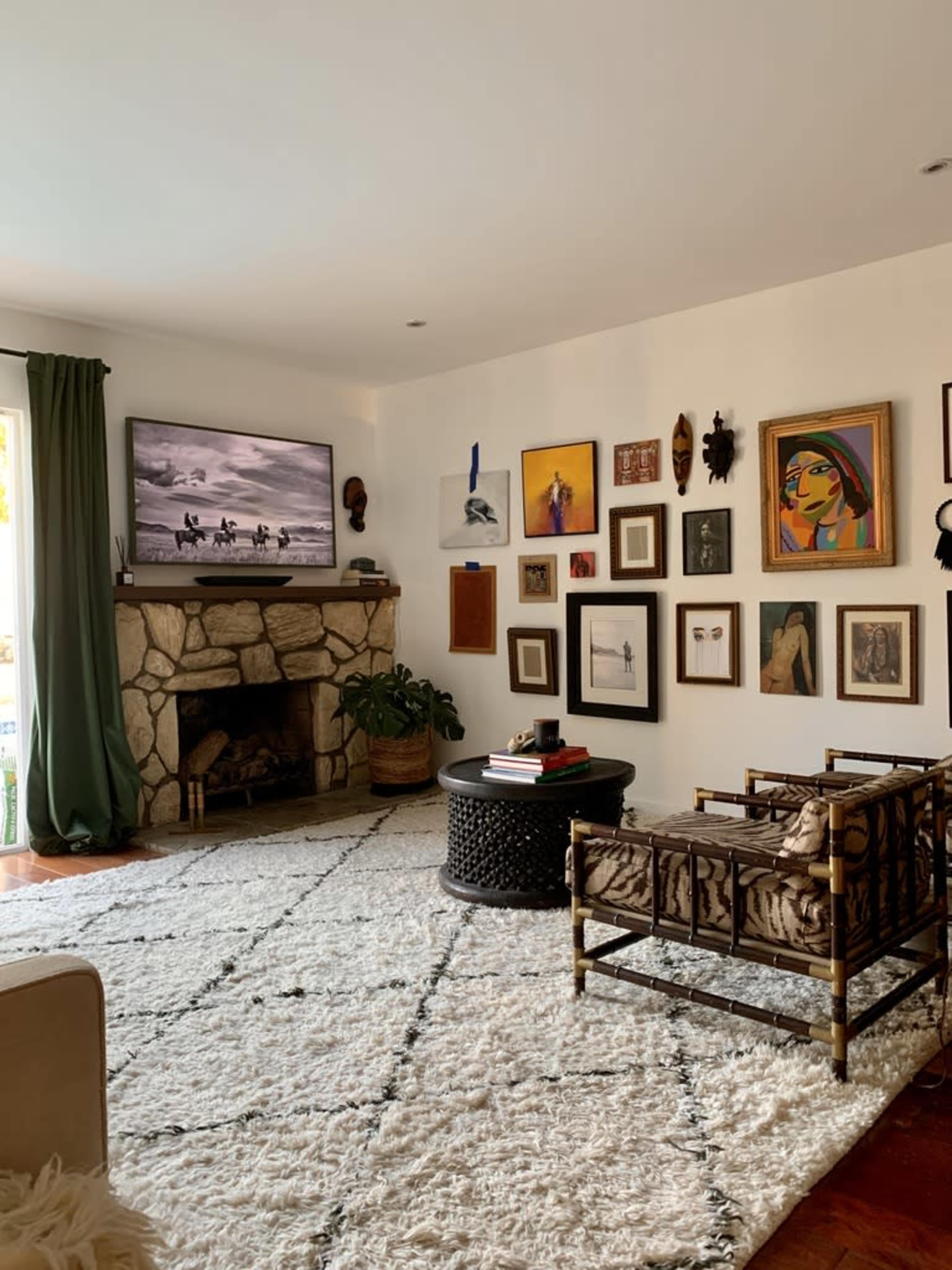 Charming Poolside Escape with Bold, Curated Style in Ventura Image in Ventura, Ventura, CA