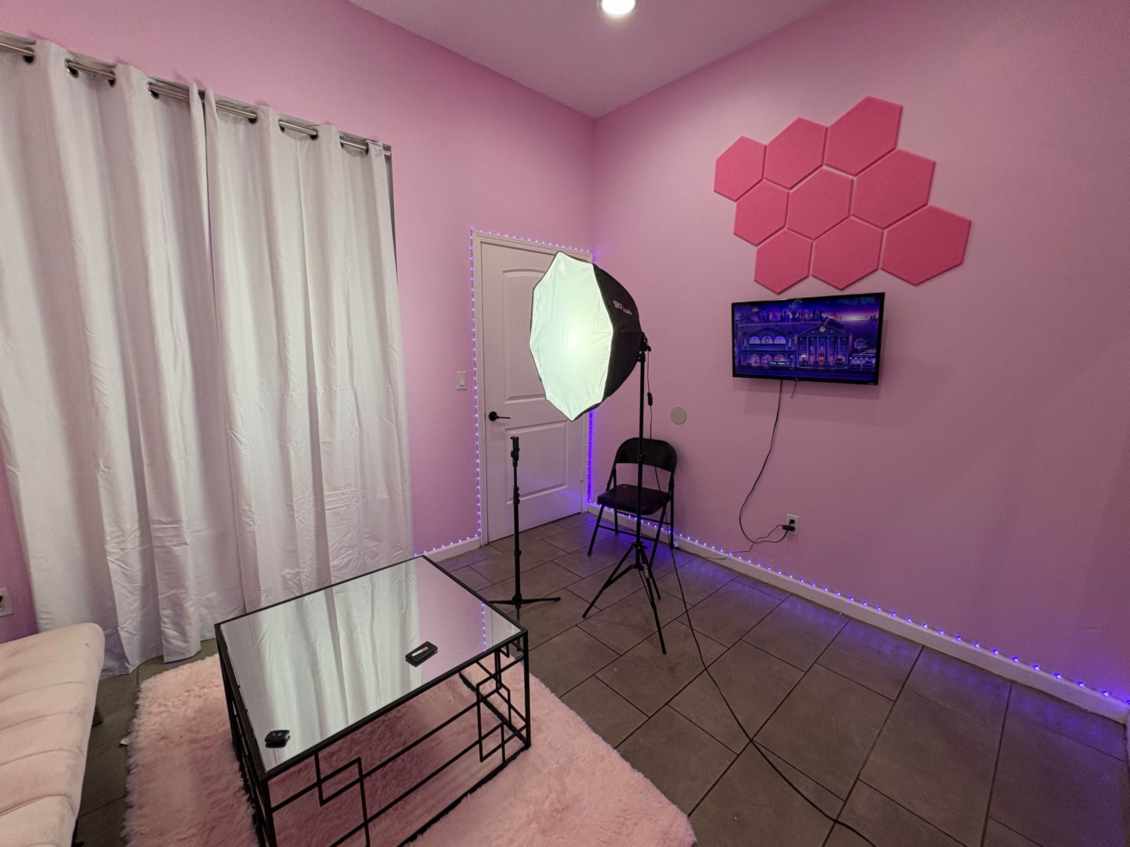 Creative collective Image in , Houston, TX
