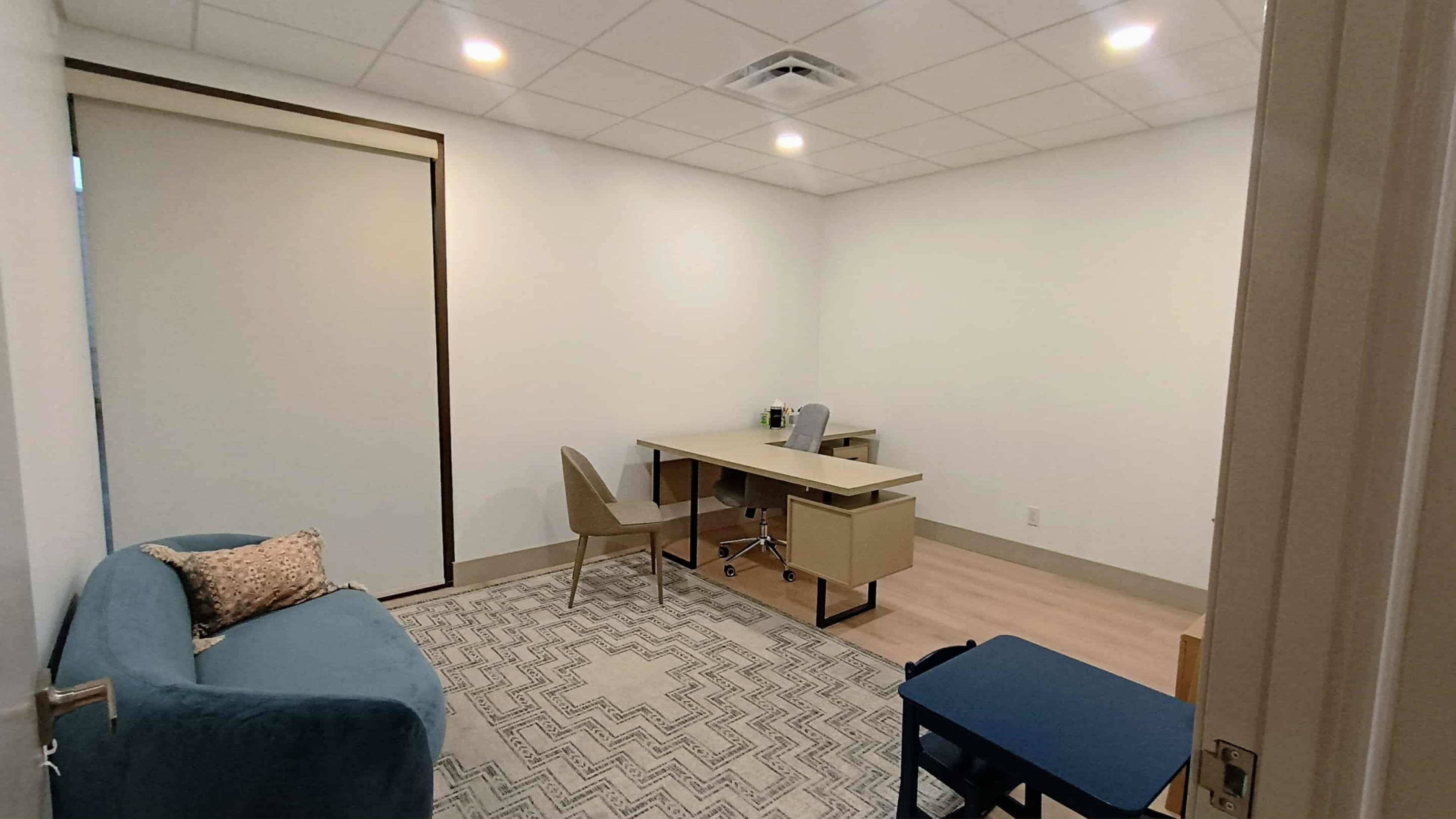 Urban, close to Arden Fair Mall Image in Arden-Arcade, Sacramento, CA