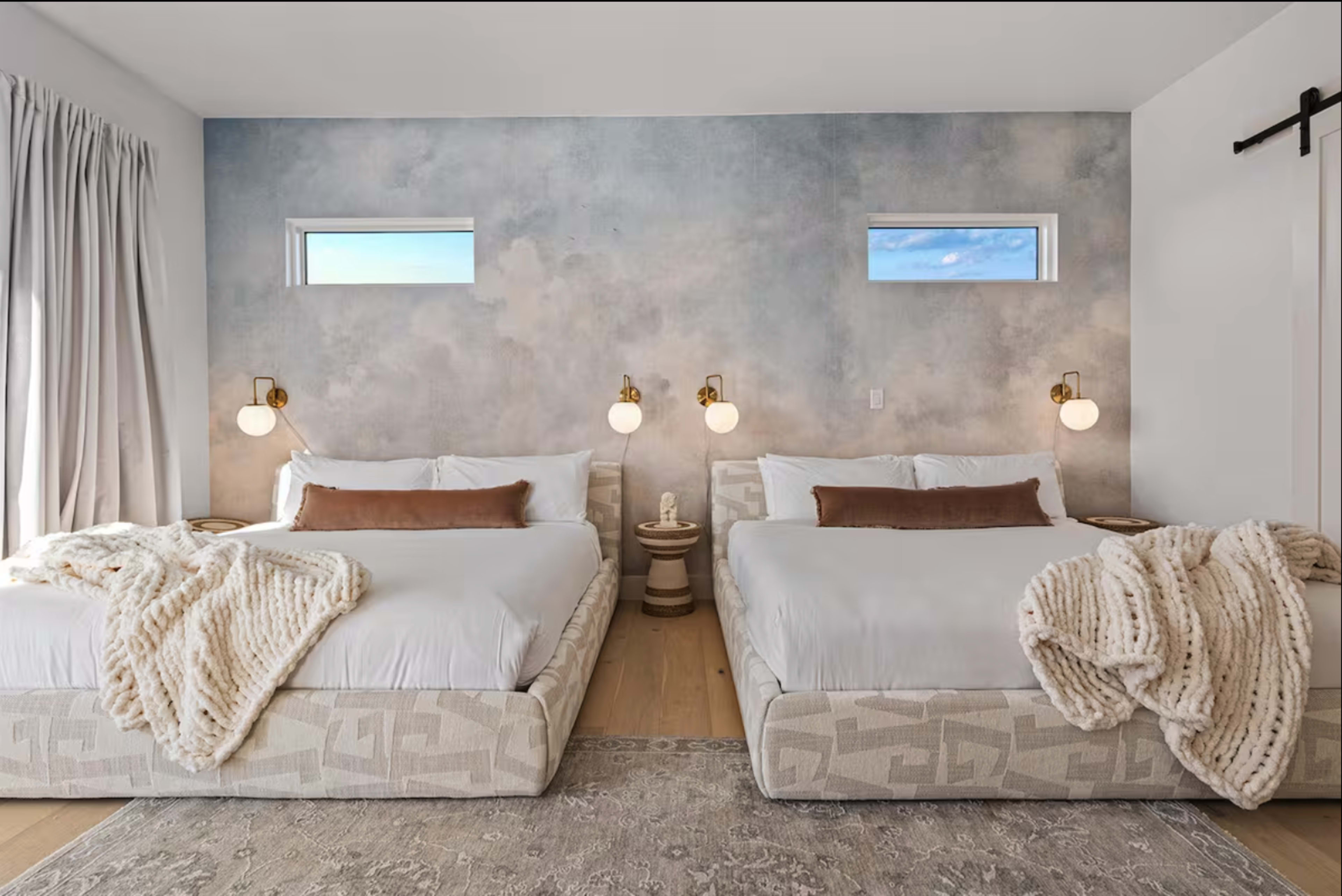 Spacious Luxury Home with Panoramic Hill Country Views Image in Round Mountain, Austin, TX