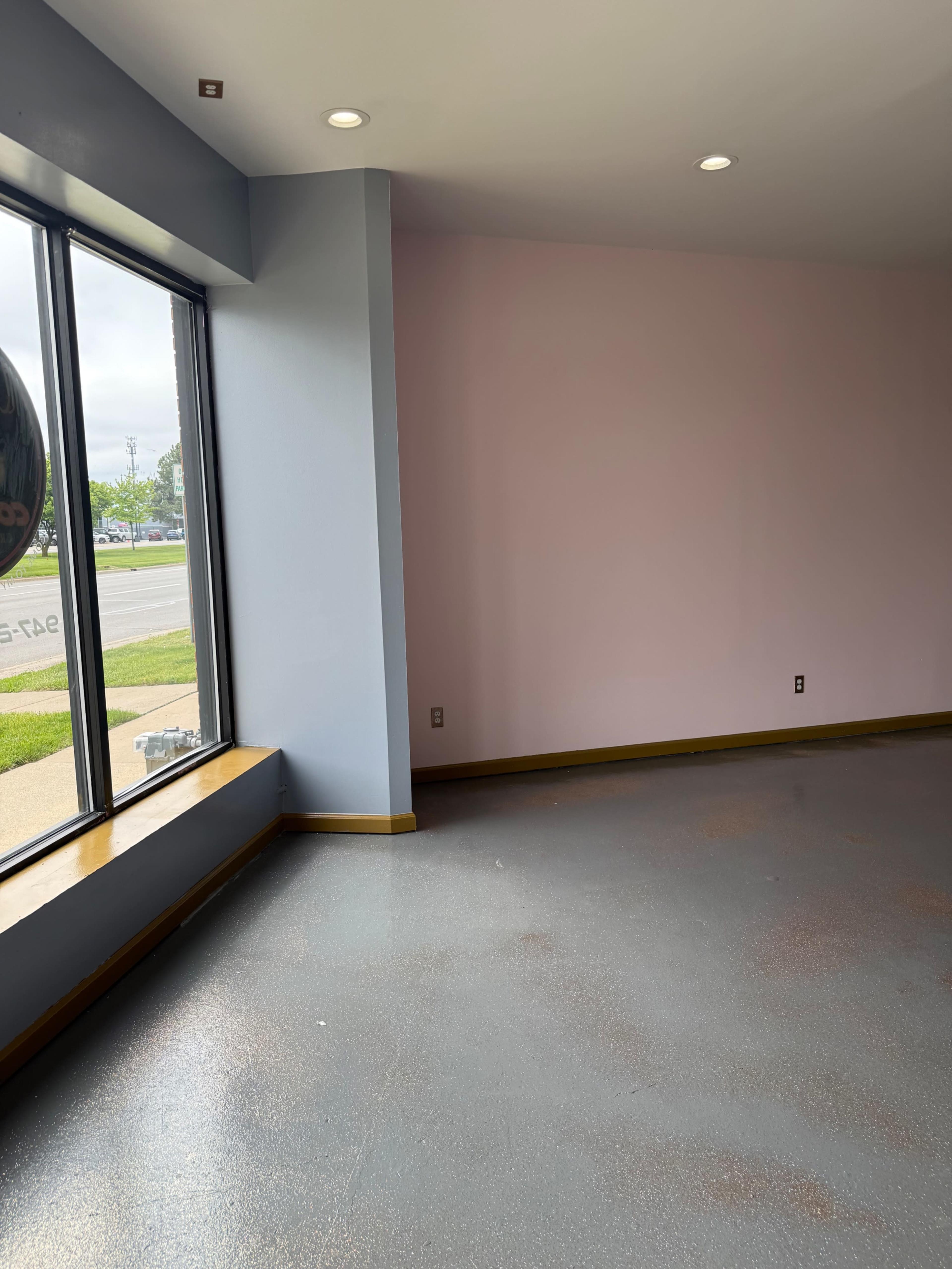 Waiisted Created Content Space Image in Roseville, Roseville, MI