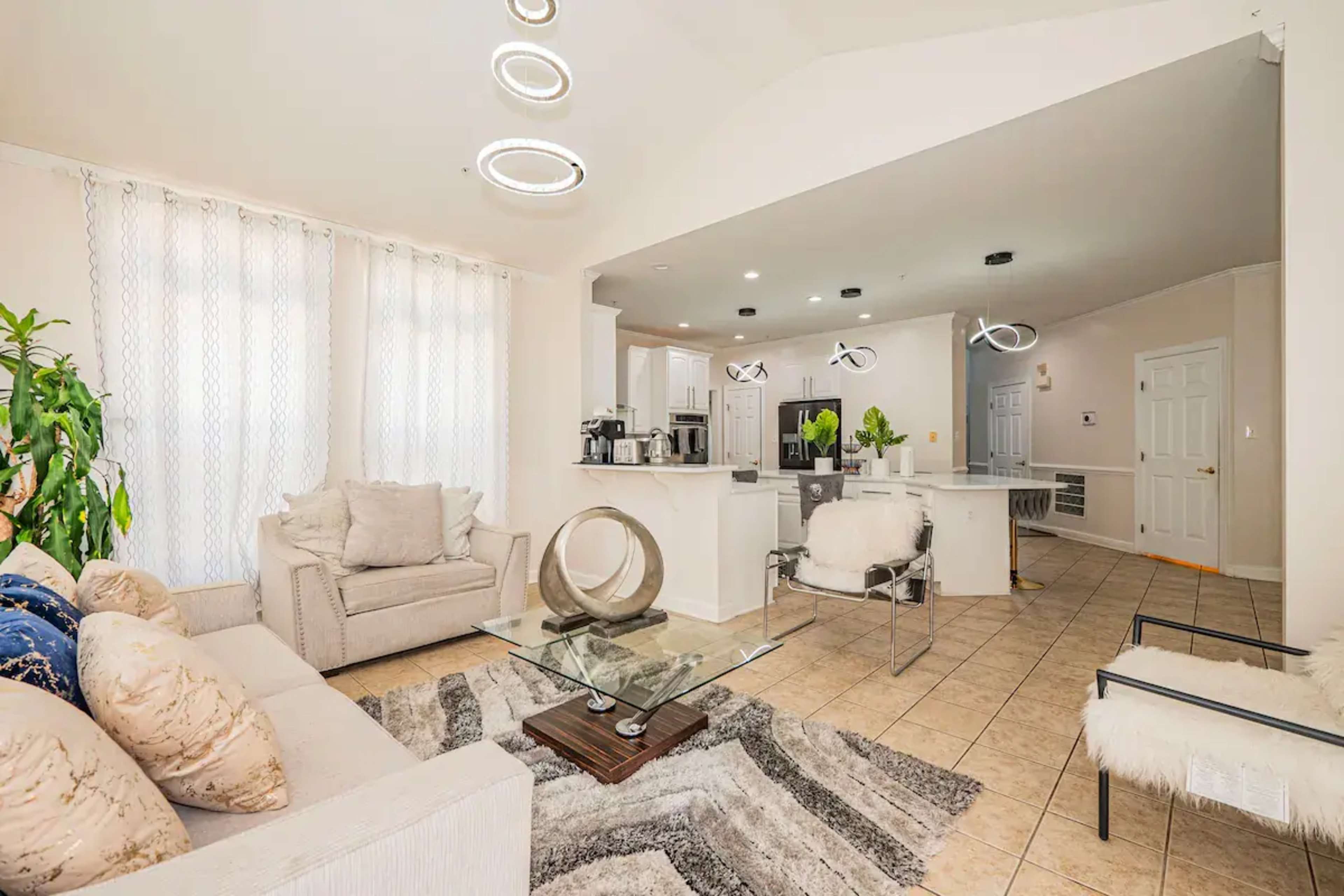 Spacious and Cozy 8 Bedrooms house w/ Gym near D.C Image in Glenn Dale, Glenn Dale, MD