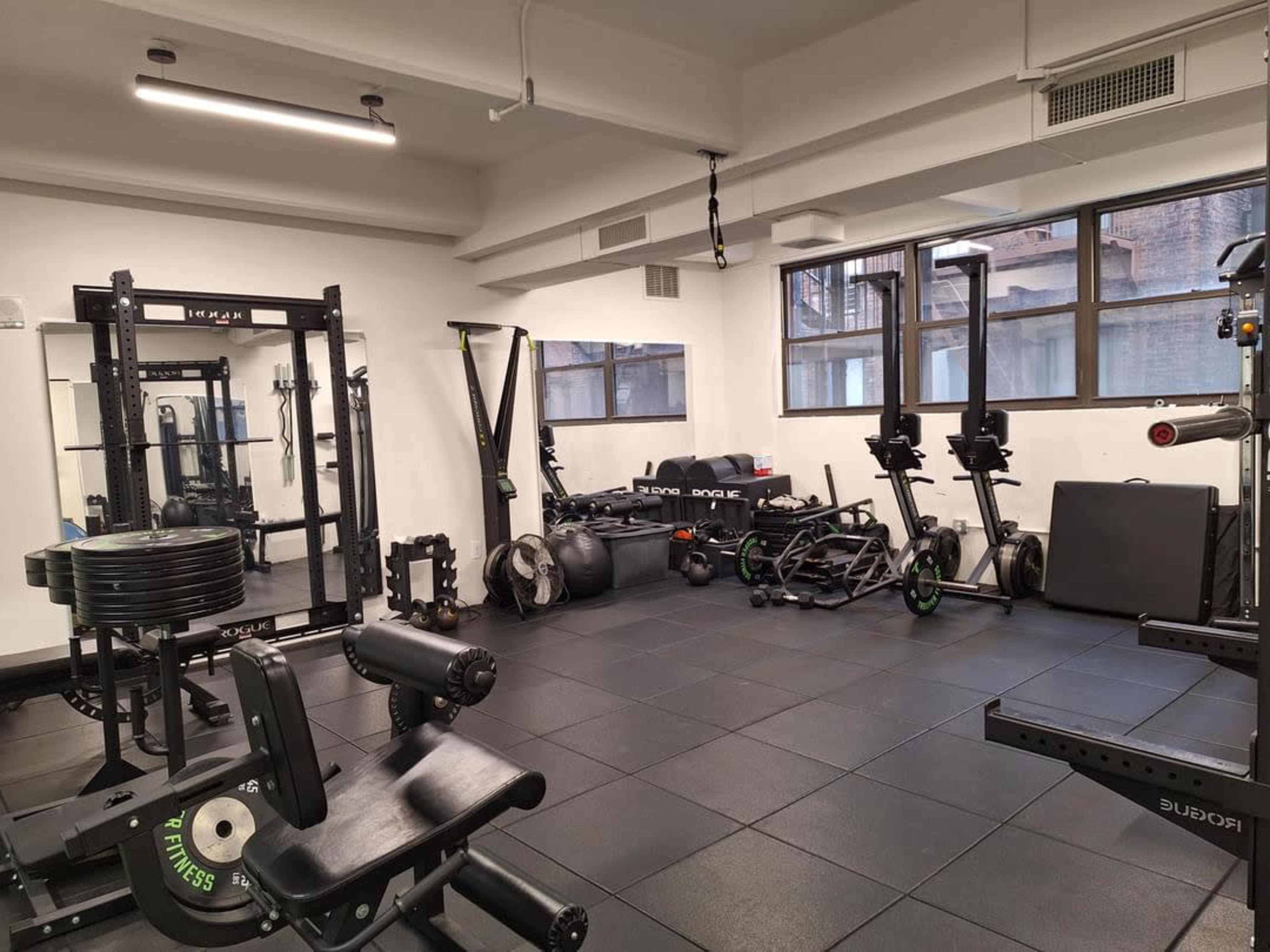 LARGE modern Boutique Fitness studio with Coffee/Juice bar rustic modern Lobby Image in Midtown Manhattan, New York, NY