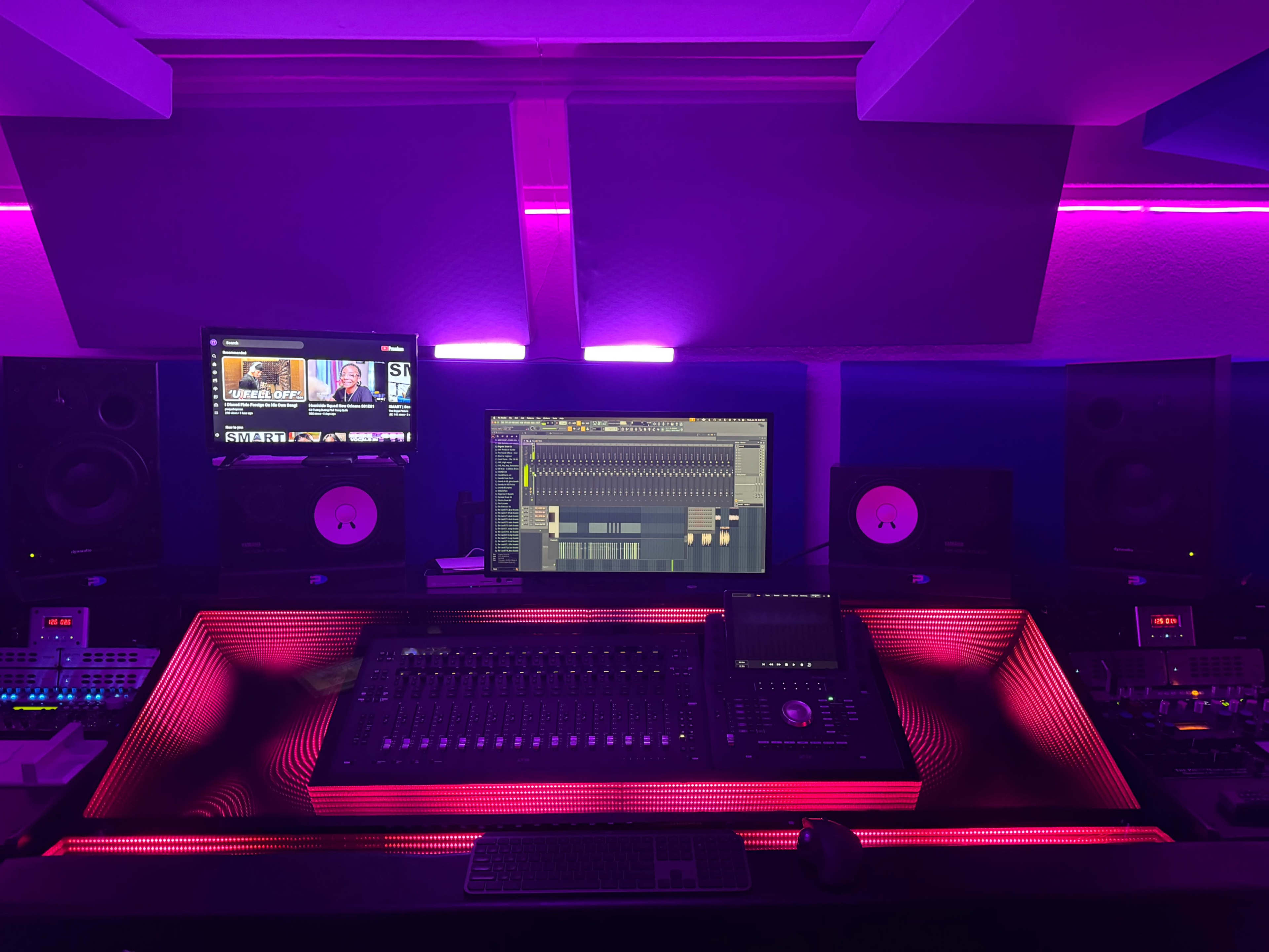 Professional & Private Studio in the Lakes Image in West Sahara, Las Vegas, NV