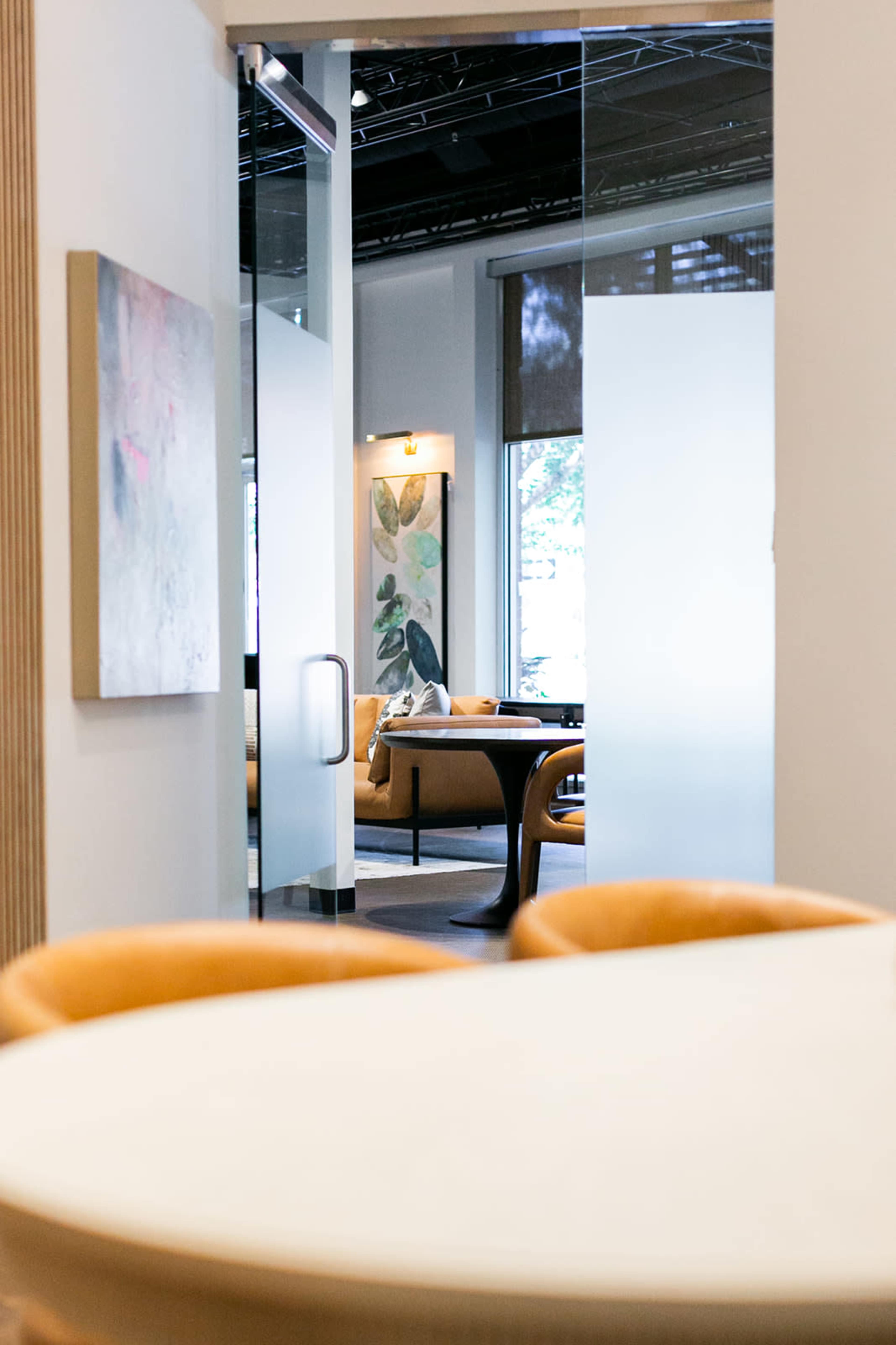 Elegant & Stylish Conference Room Image in Addison, Addison, TX