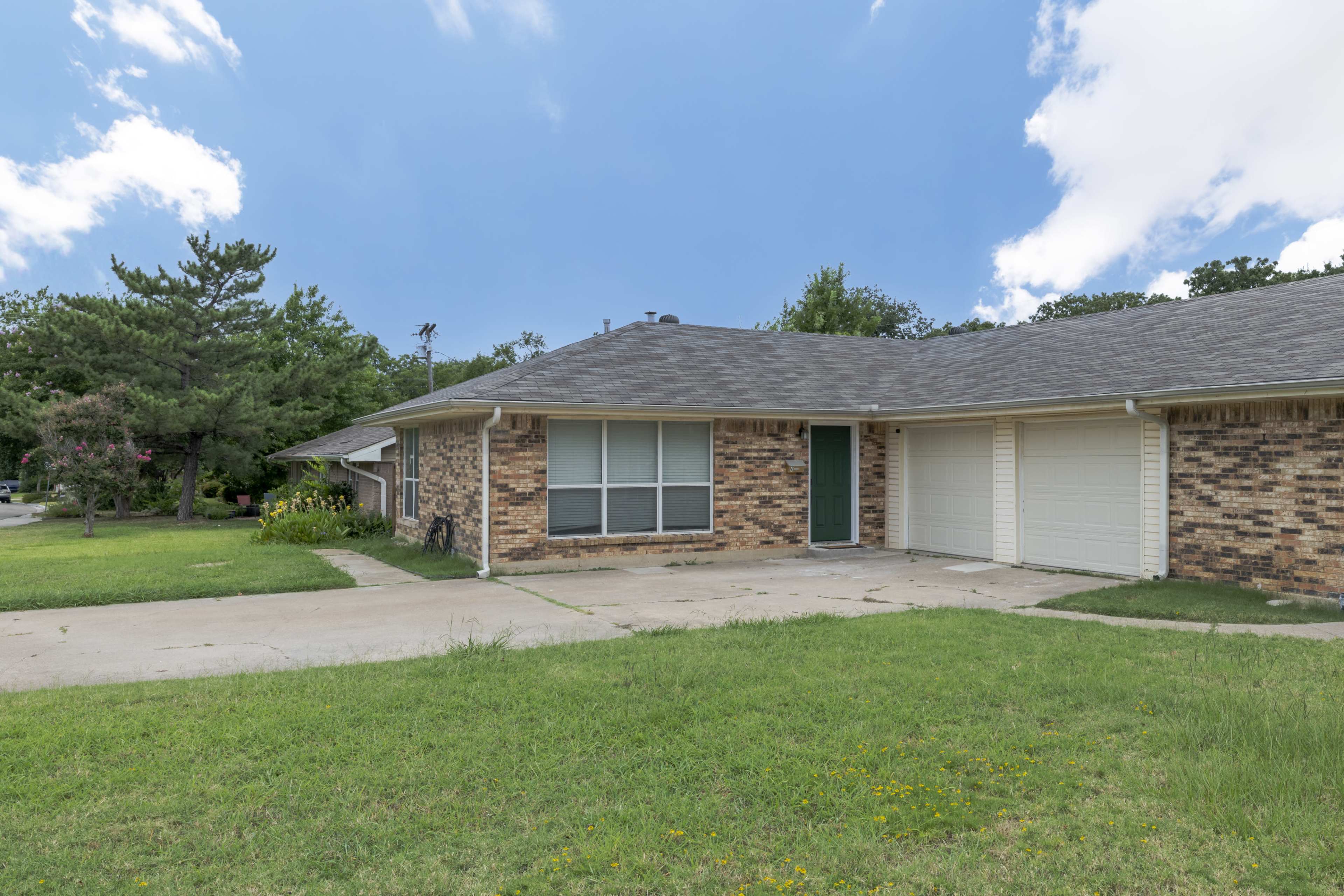 Modern Getaway w/ Fenced Yard - Near DFW Airport Image in Euless, Euless, TX