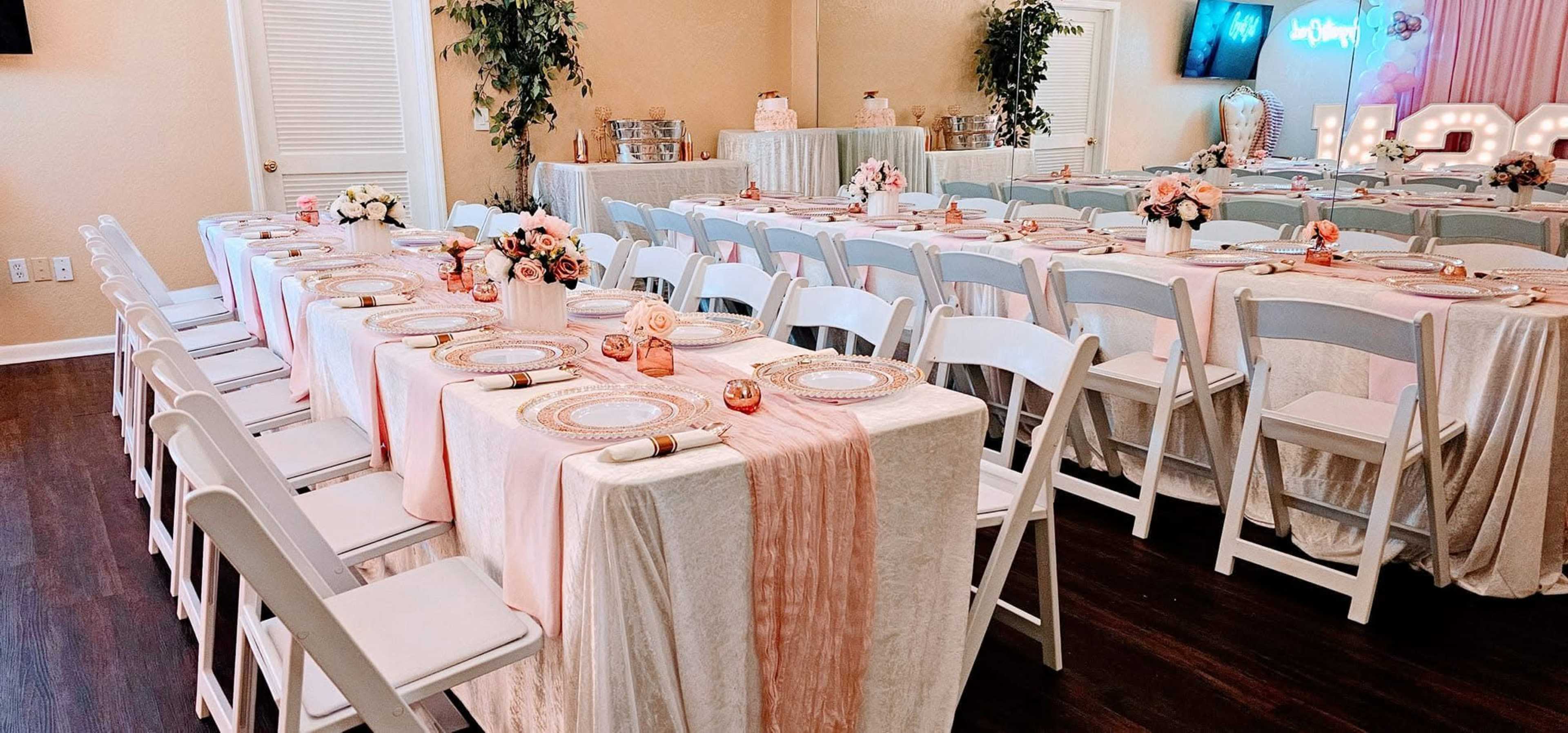 The Swan Room Image in Lakeland Highlands, Lakeland, FL