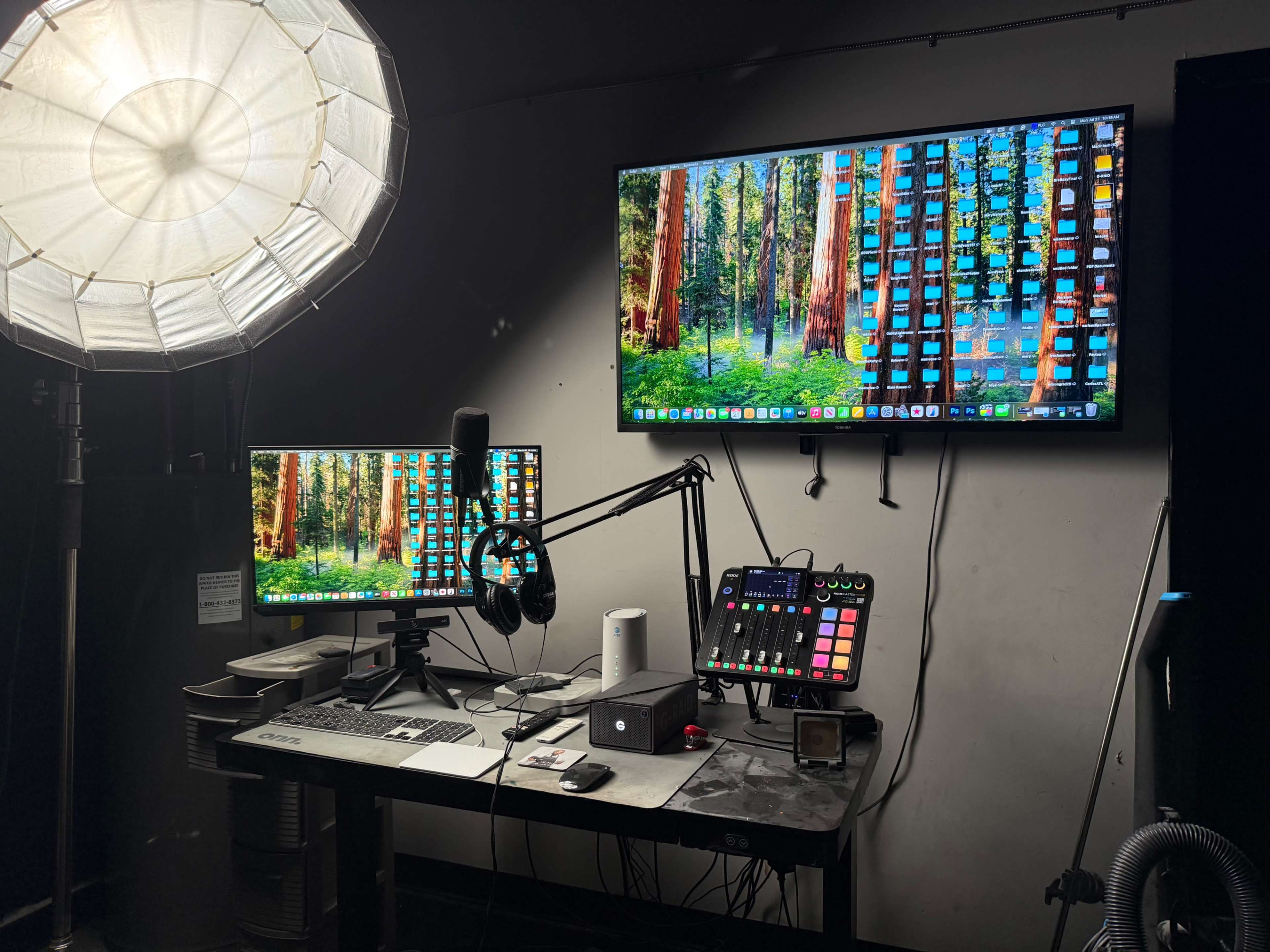 Sleek Studio w/Cyc Wall Image in , Florence, SC