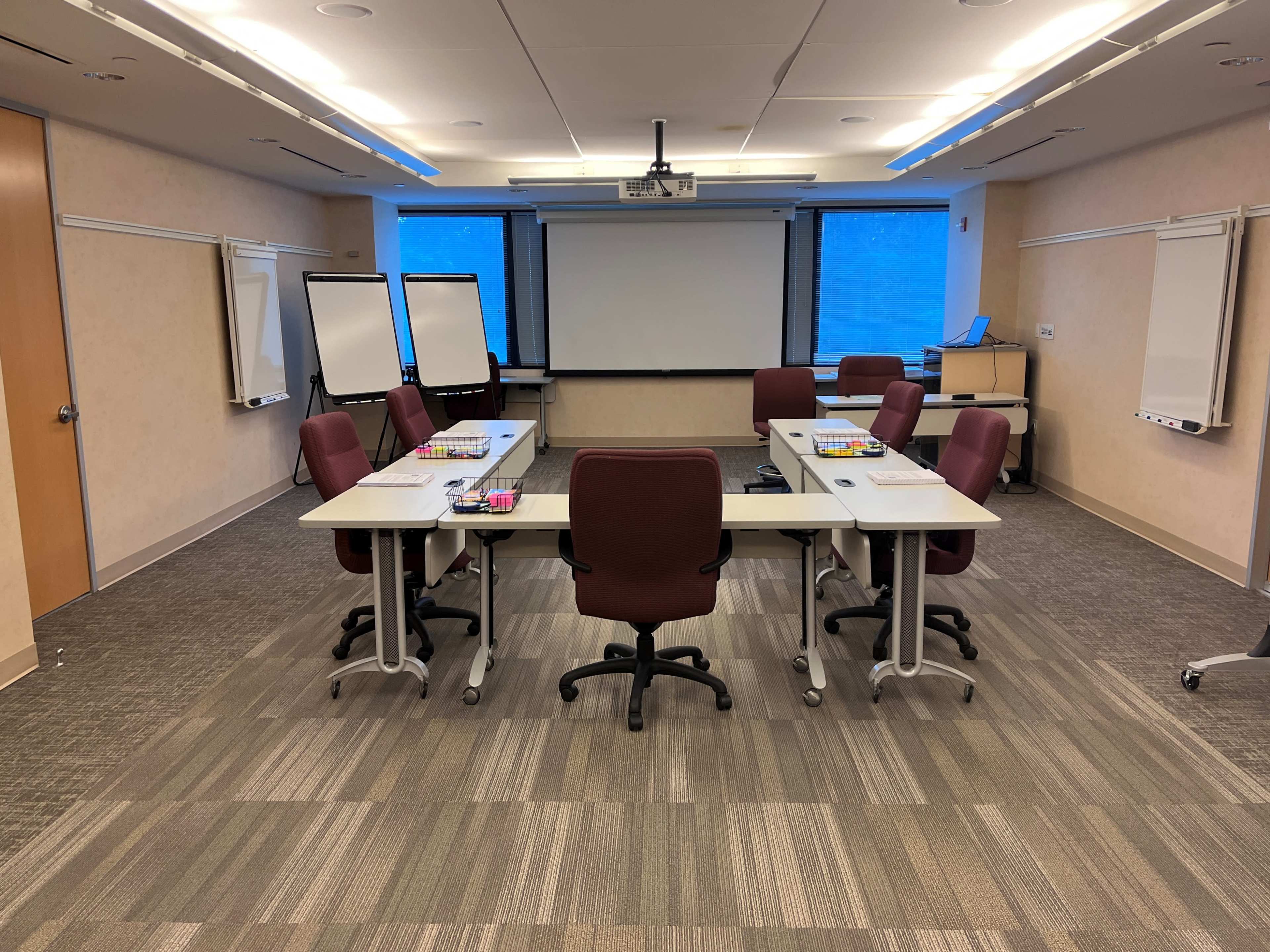 Room 207 - Professional Meeting Room Space located in Crystal City at National Landing Image in Crystal City, Arlington, VA
