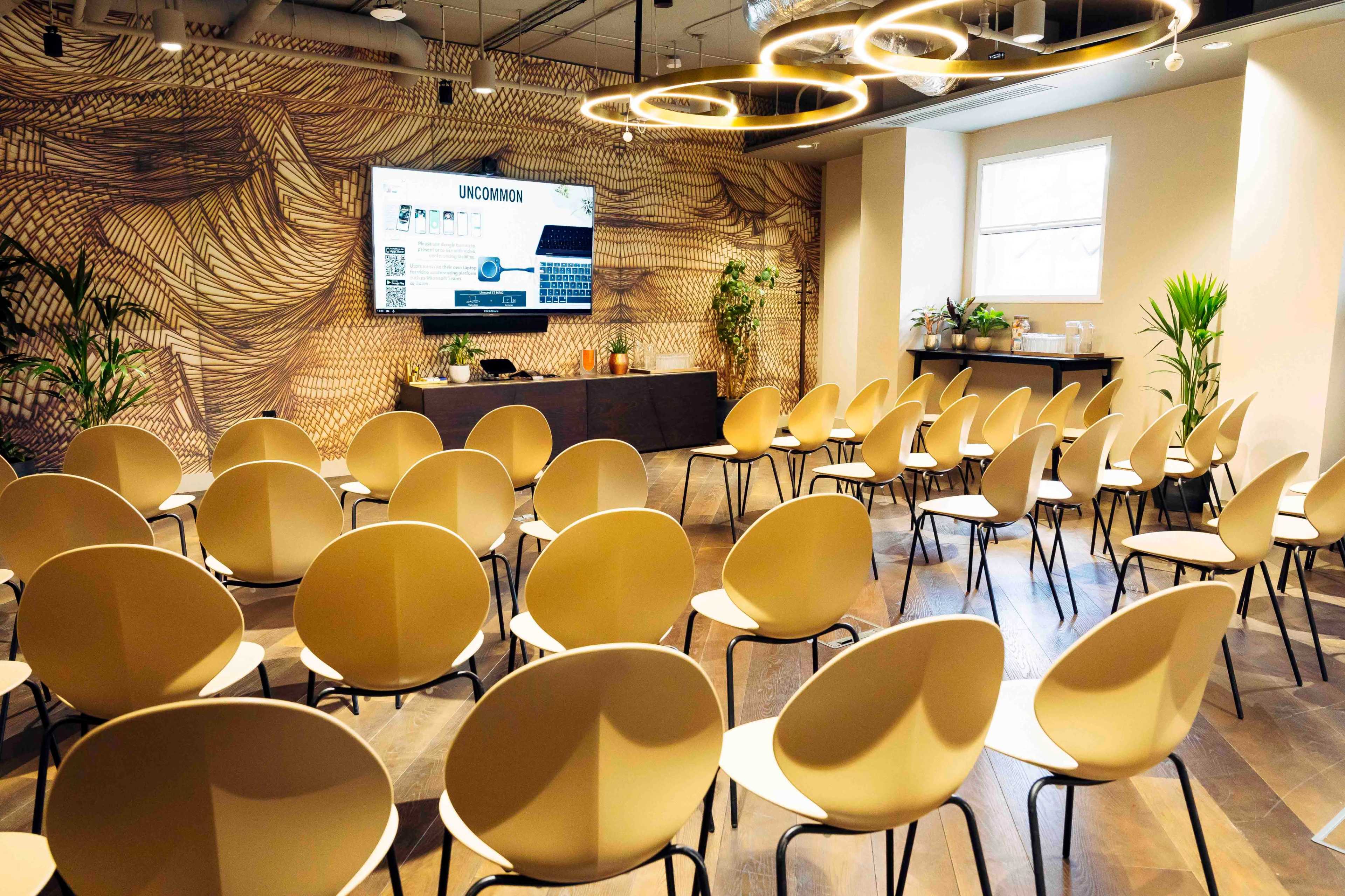Large Flexible Meeting Space Image in City of London, London, ENG