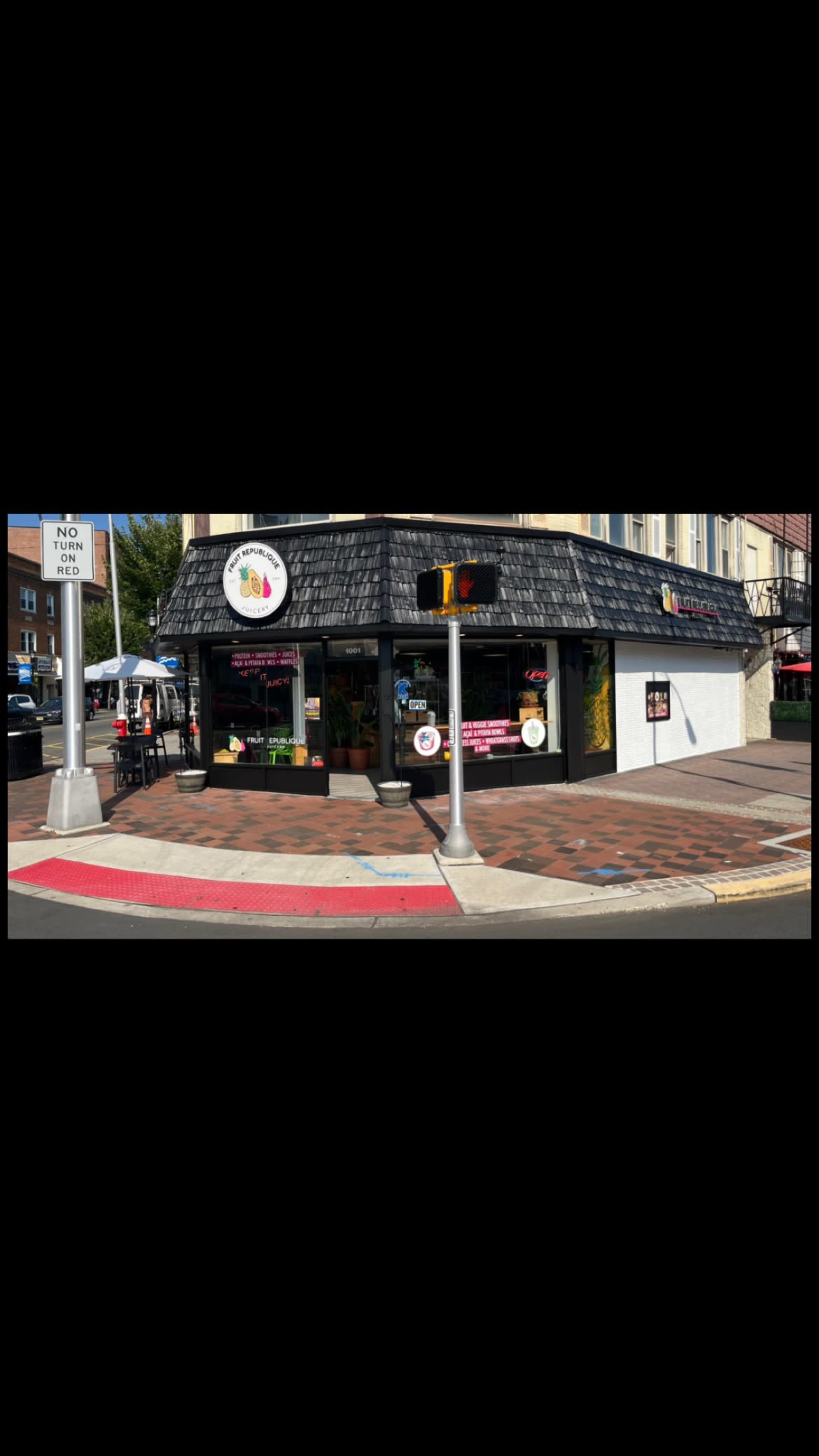 Charming Café Space with Corner Juice Bar 300 degree view Image in Union, Union, New Jersey