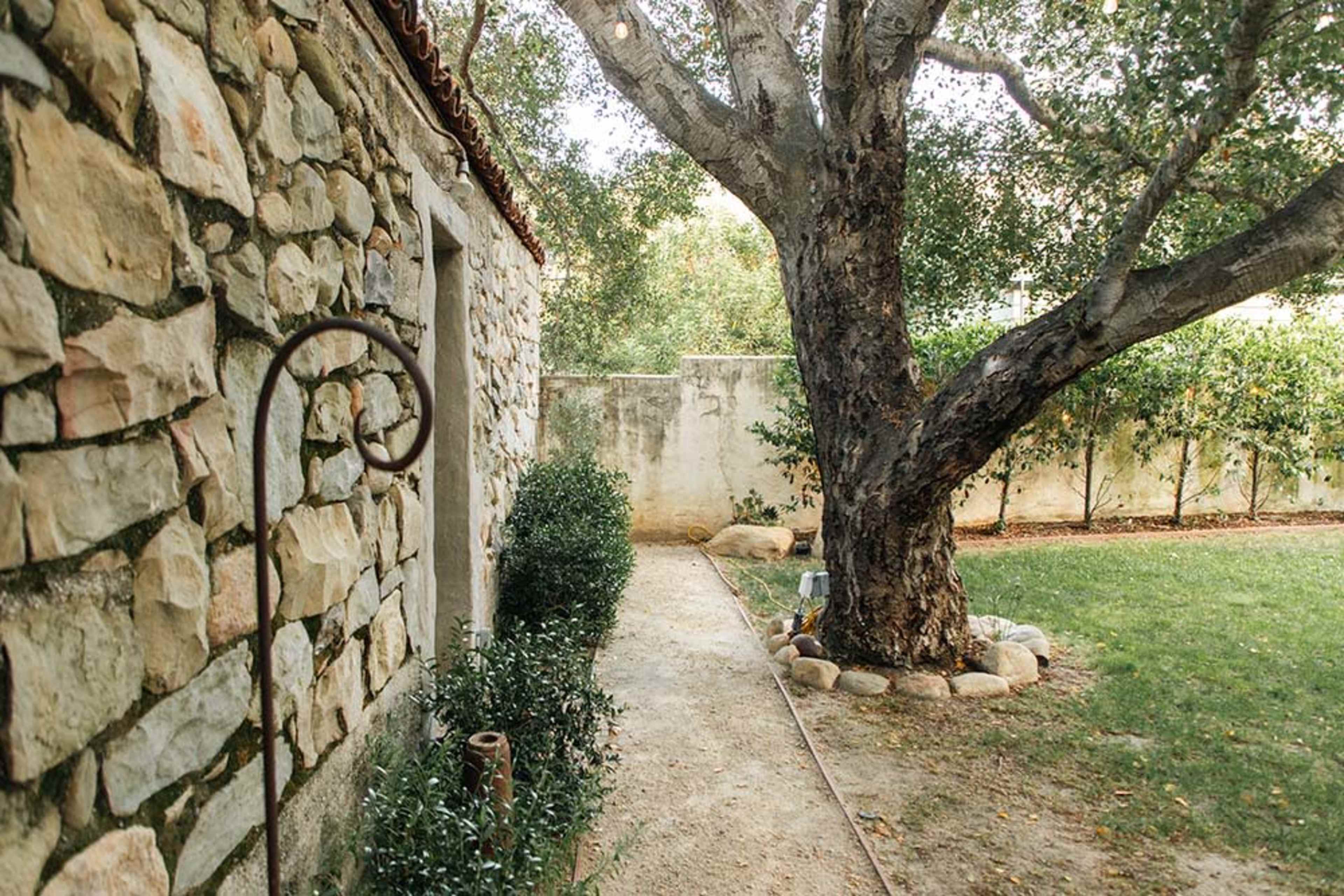 Ventura Villa Pietra: California Spanish Home Under a Canopy of Oaks Image in Santa Paula, Santa Paula, CA