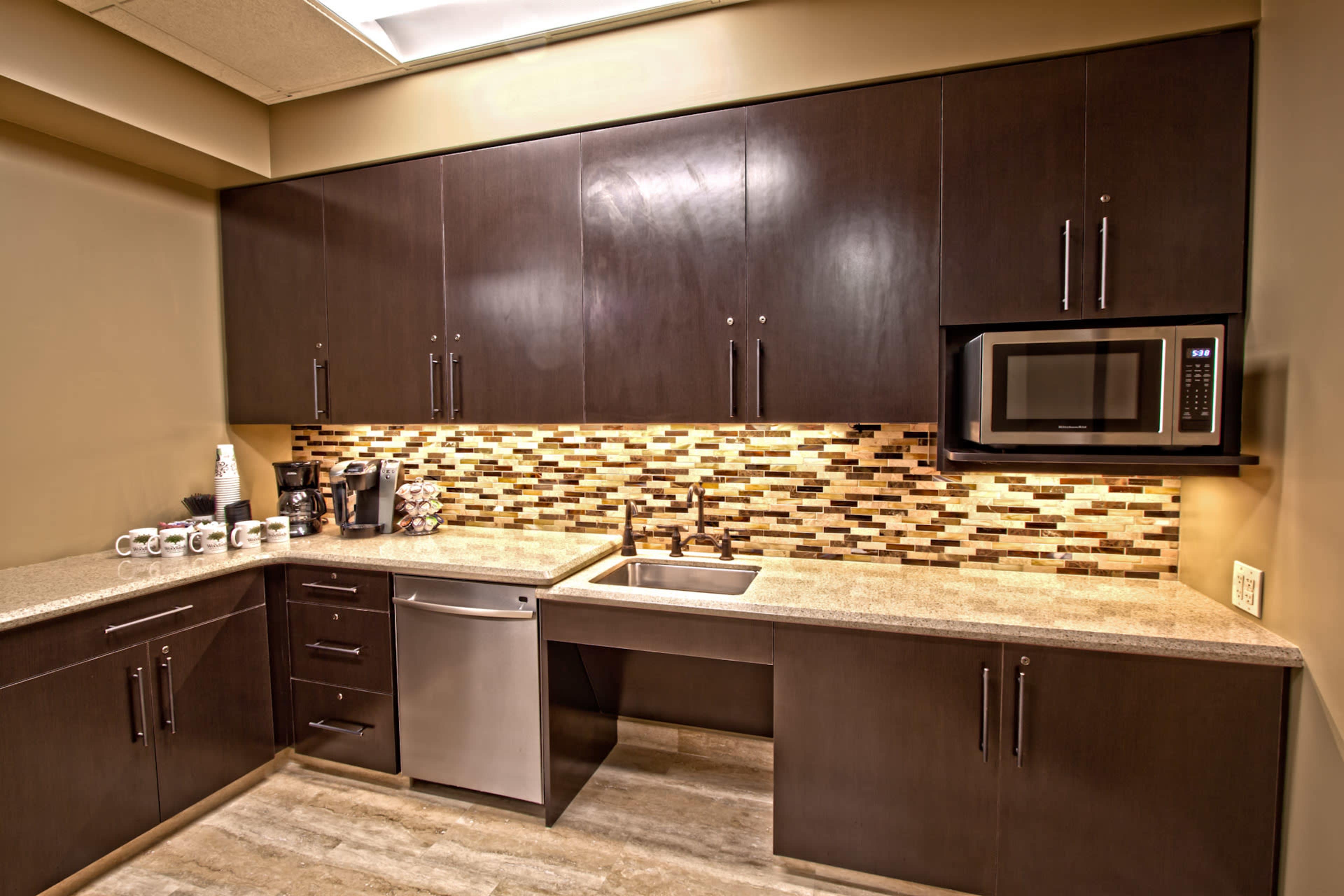 Spacious Meeting Room Image in Town Center, The Woodlands, TX