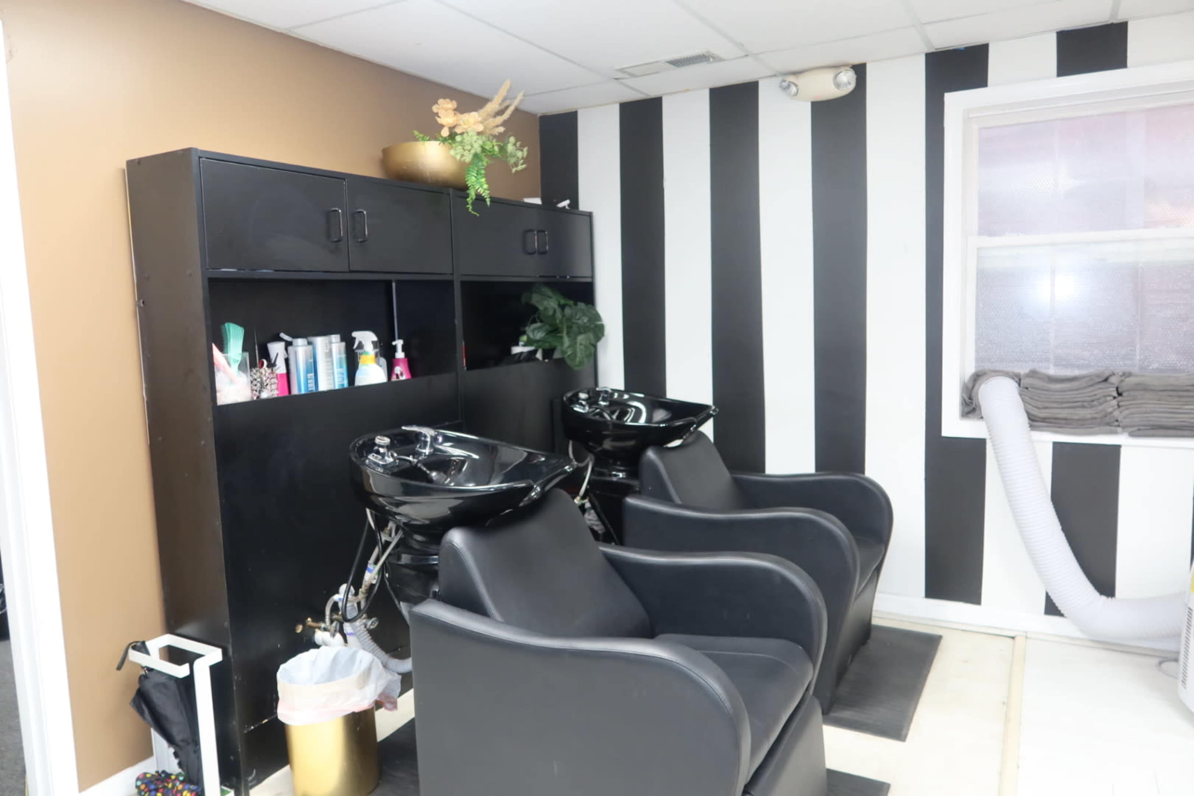 Downtown Luxury Salon with Skyline View Image in Silver Spring, Silver Spring, MD