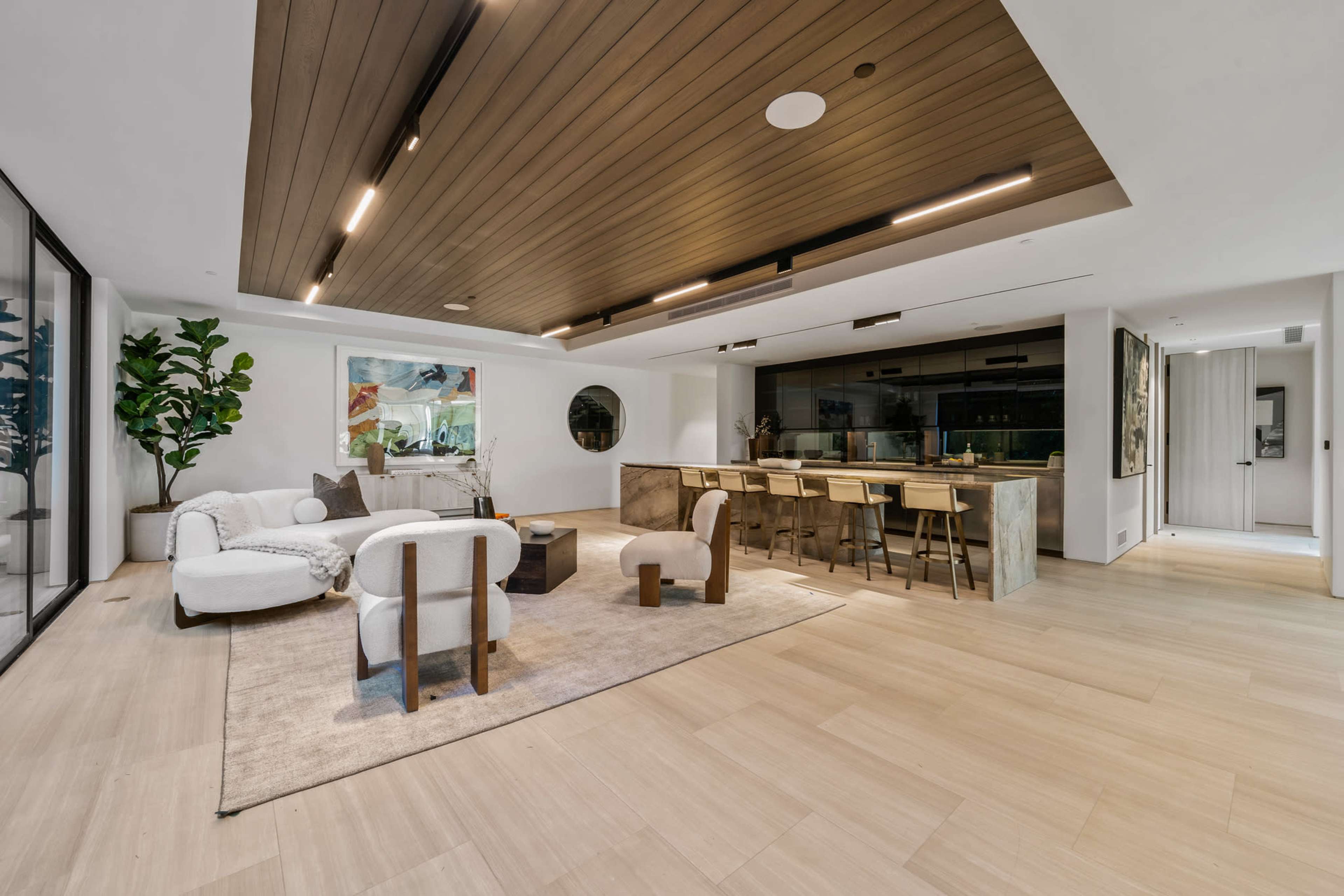Forza Modern - Suburban High Tech Estate Image in Beverly Glen, Los Angeles, CA