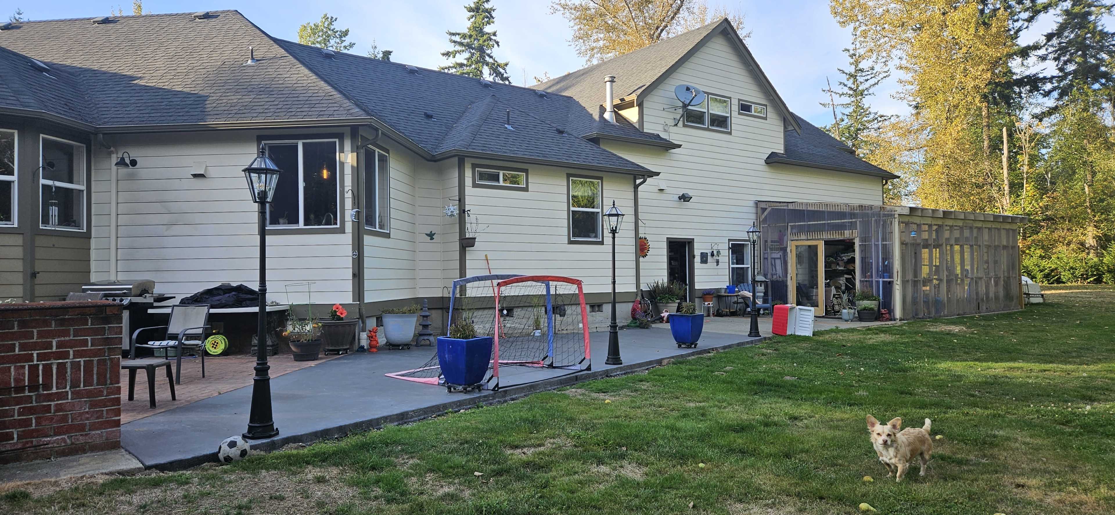 Country house set for get togethers woods surrounding the house lots of room for your events jacobs Image in , MOUNT VERNON, WA